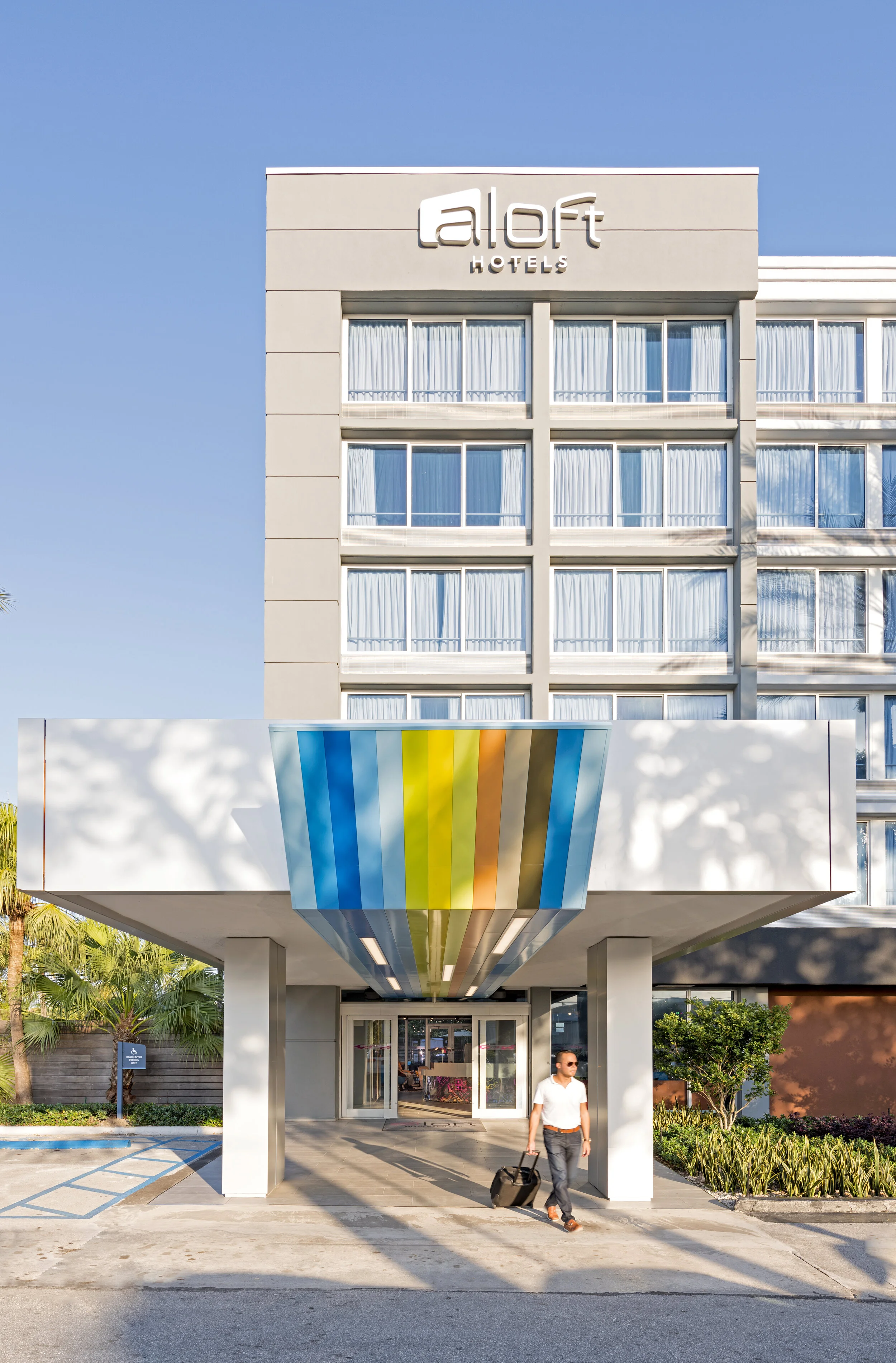 Exterior day Aloft Miami DAdeland.jpg