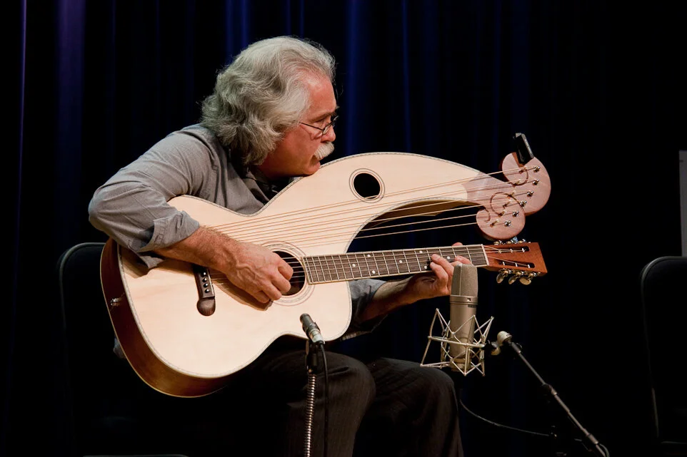 World Renowned Guitarist Stephen Bennett Invited To Speak