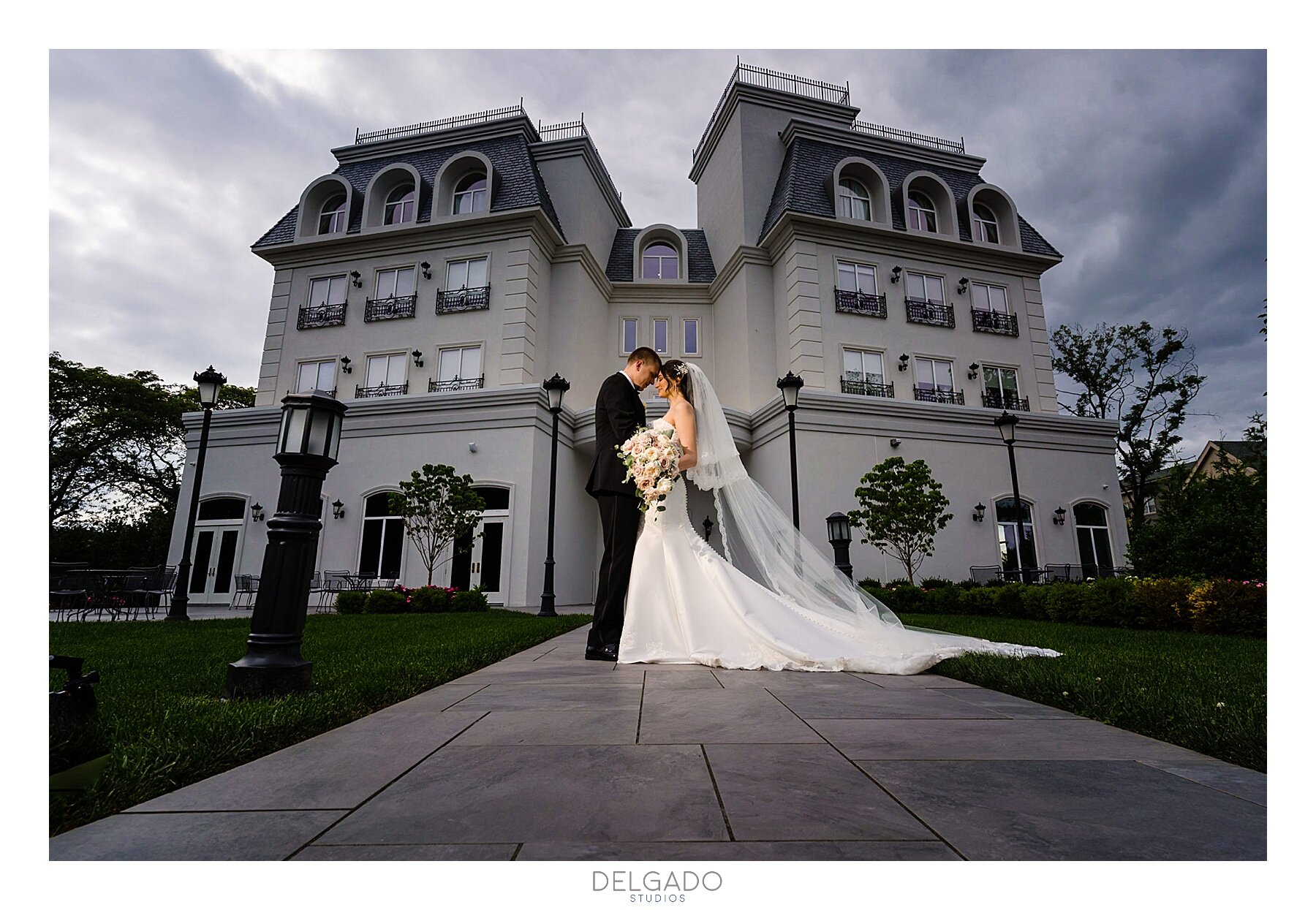 Chateau Grande Hotel Wedding (37 of 57).jpg