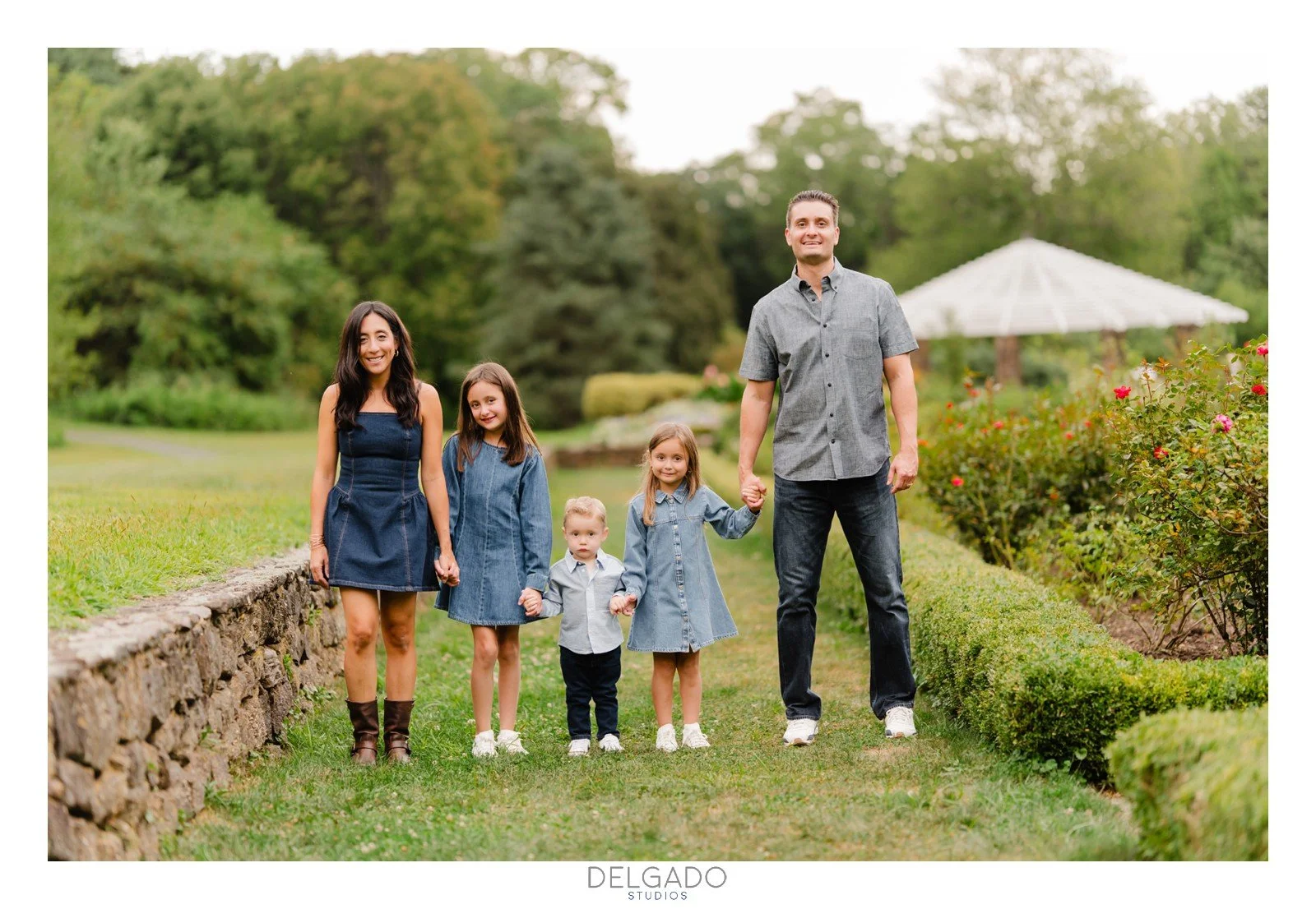 Family Photos at Deep Cut Gardens-4.jpg