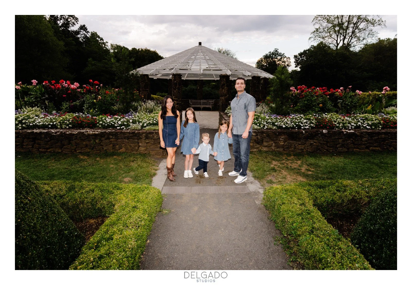 Family Photos at Deep Cut Gardens-8.jpg