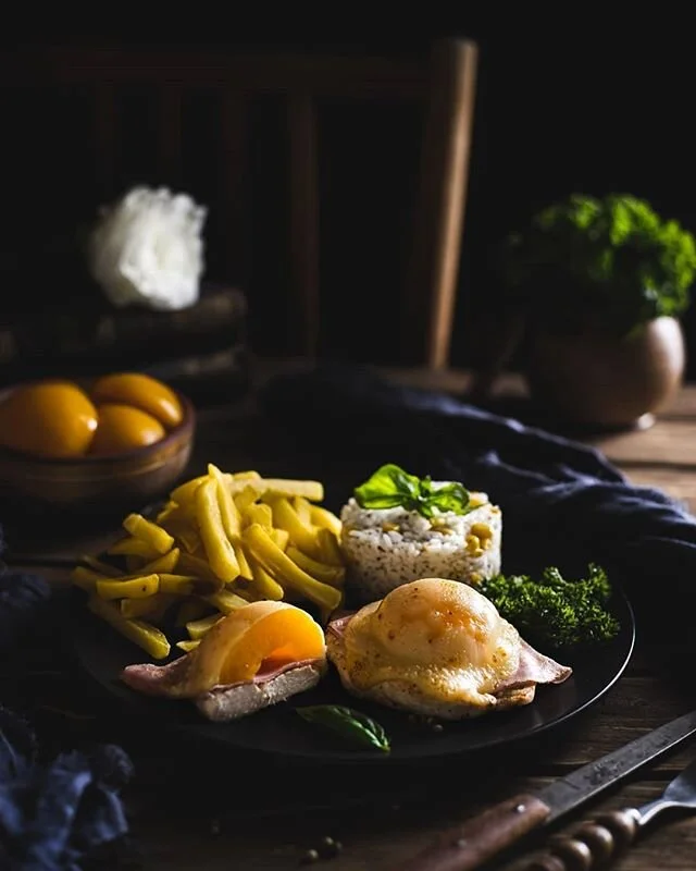 🔻Zapekané Kuracie Prsia so Šunkou, Broskyňou a Syrom + Pól Ryža, Pól Hranolky
◾Tento príspevok som plánoval viac ako 3/4 roka ako desiaty Gurmánsky Špeciál na oslavu tých 10k foll