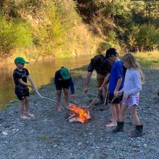 // S T A Y  A N D  P L A Y // July school holidays are coming up and what better place to come and enjoy nature with the kids than here at Omatua! We have the perfect accommodation for groups of families to stay and play together creating your own ma