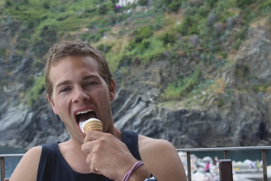 cinque terre hike, places to eat cinque terre, hiking in italy, gelato, vernazza