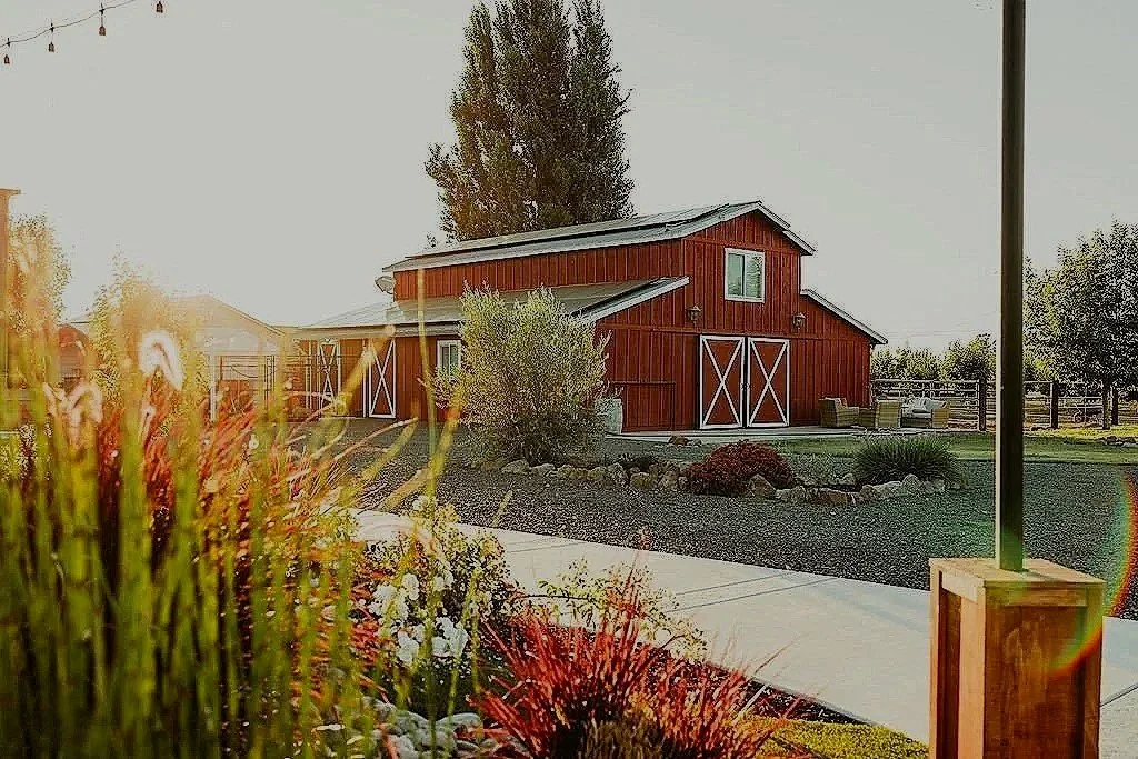 Barn 1.jpg