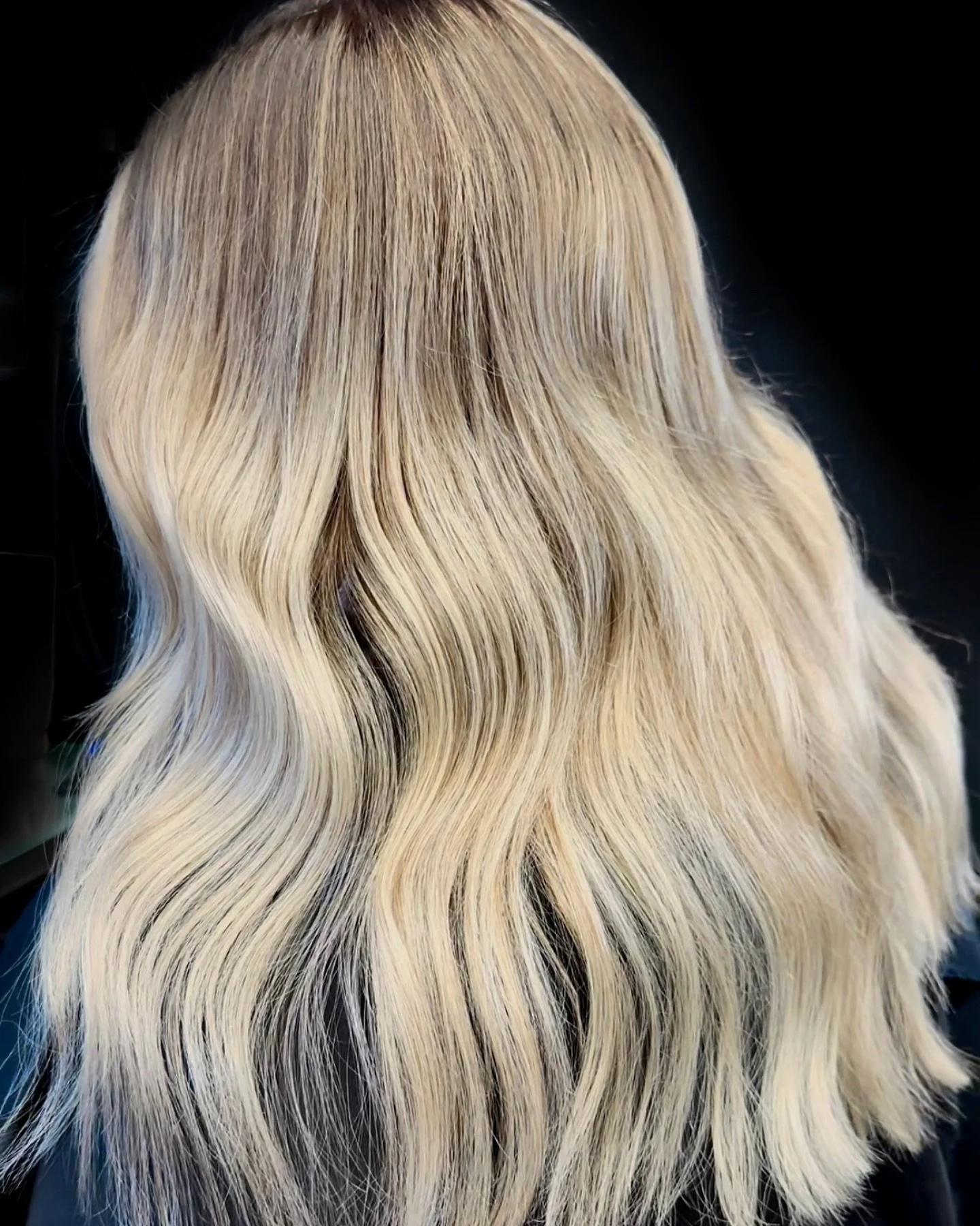 Fresh blonde for spring! Who else is ready for a seasonal refresh? ☀️