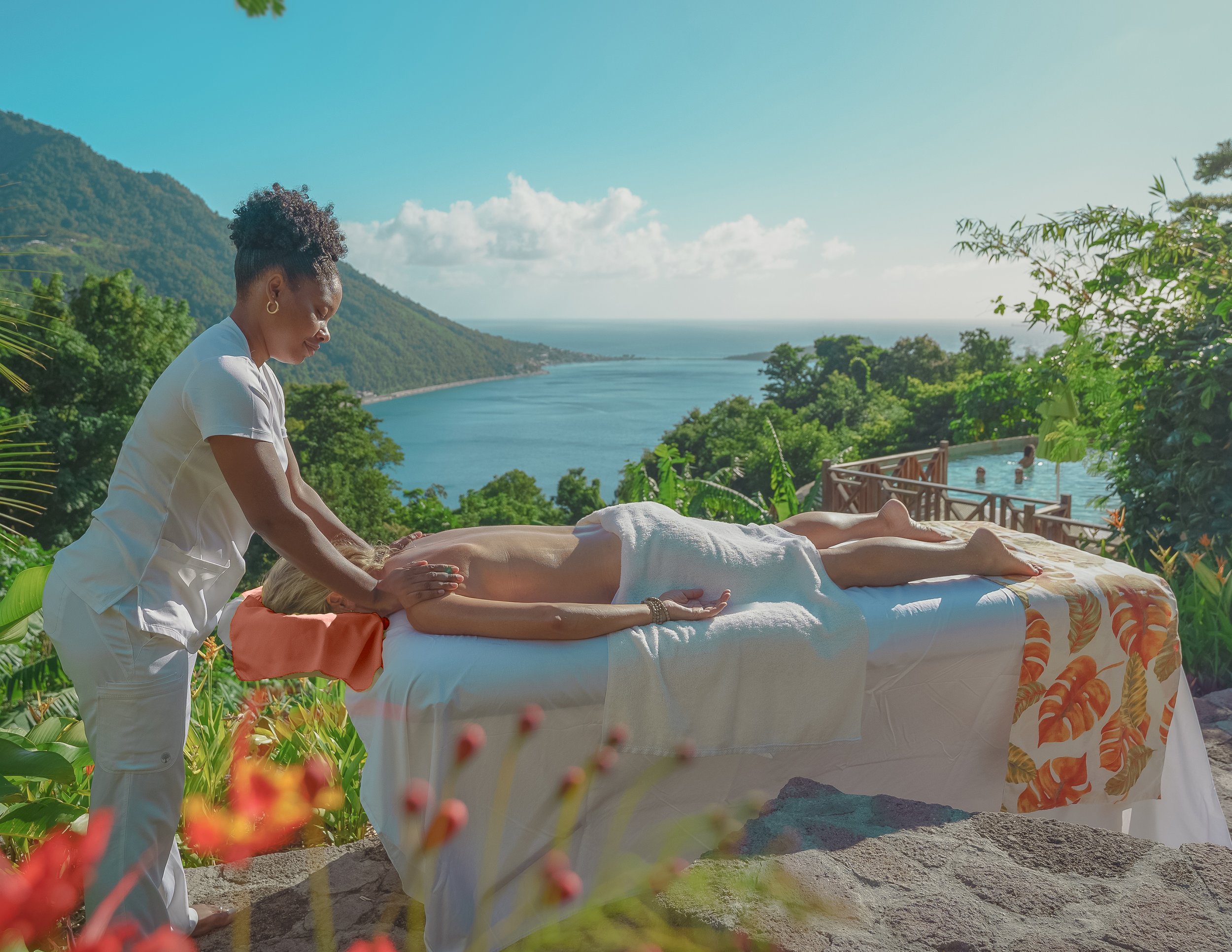 Massage above upper pool Horizontal .jpg
