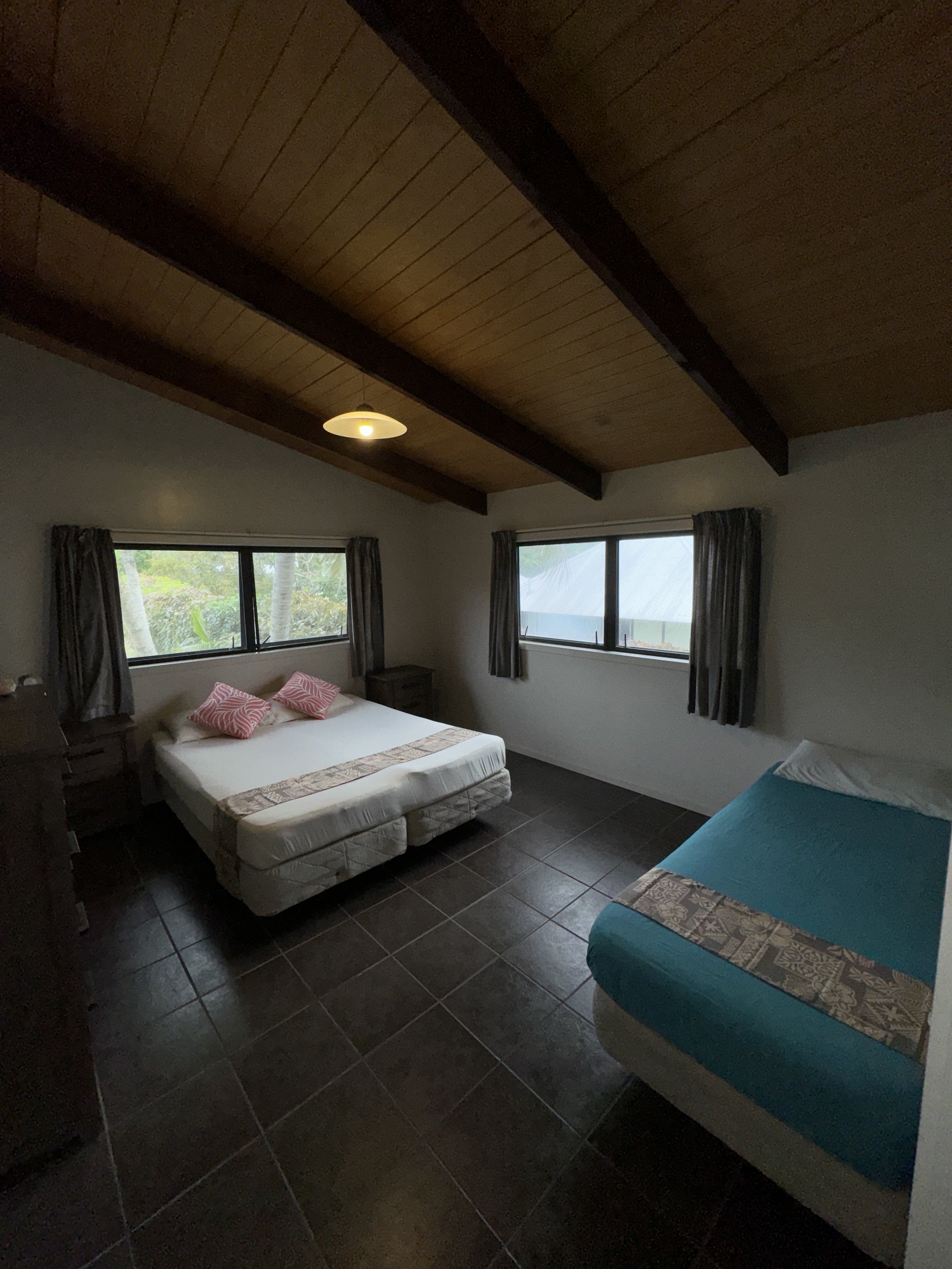 Tupapa House - Bedroom