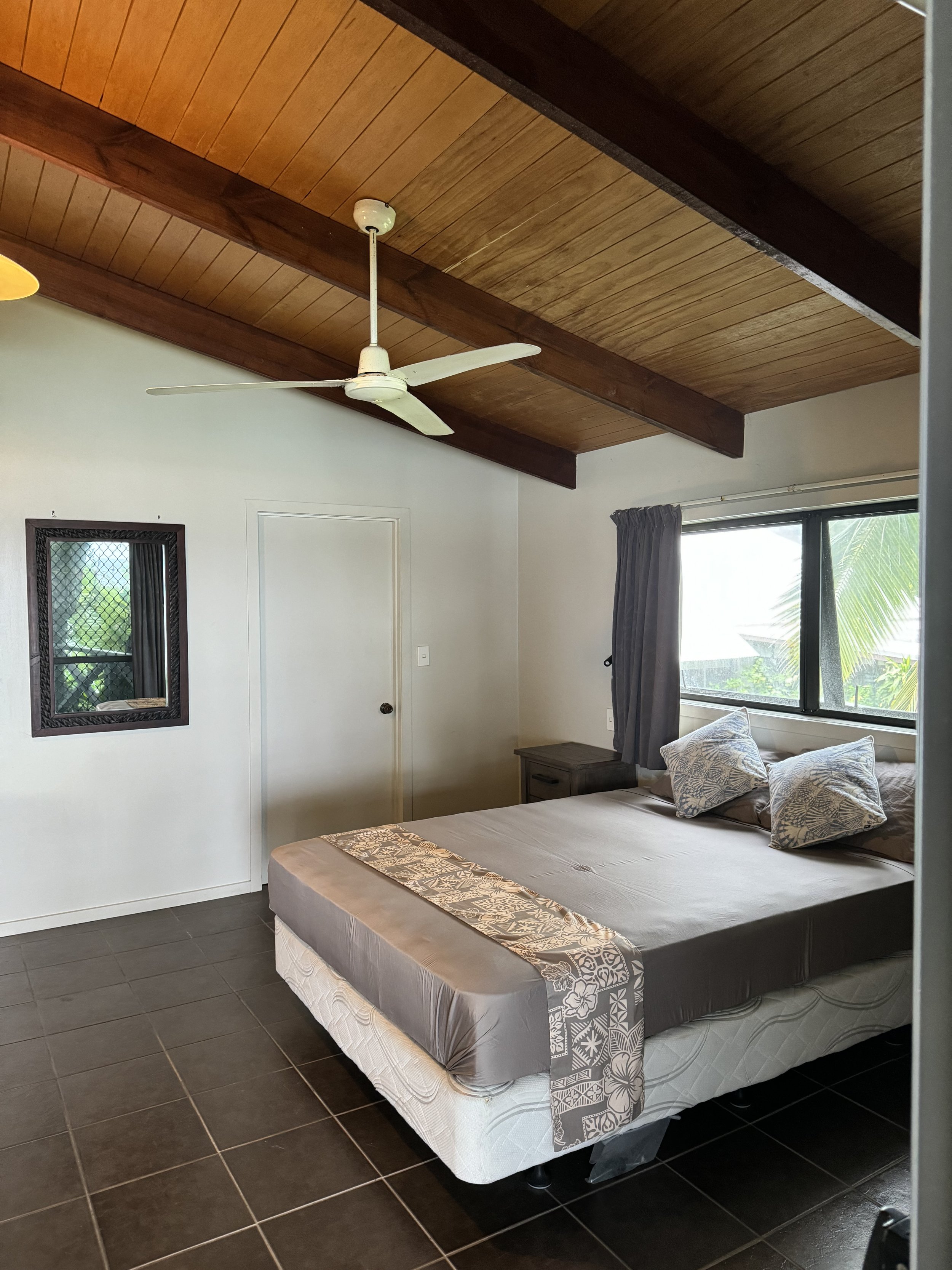 Tupapa House - Bedroom