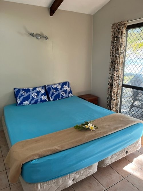 Ooa Beachfront Studio - Bed with View