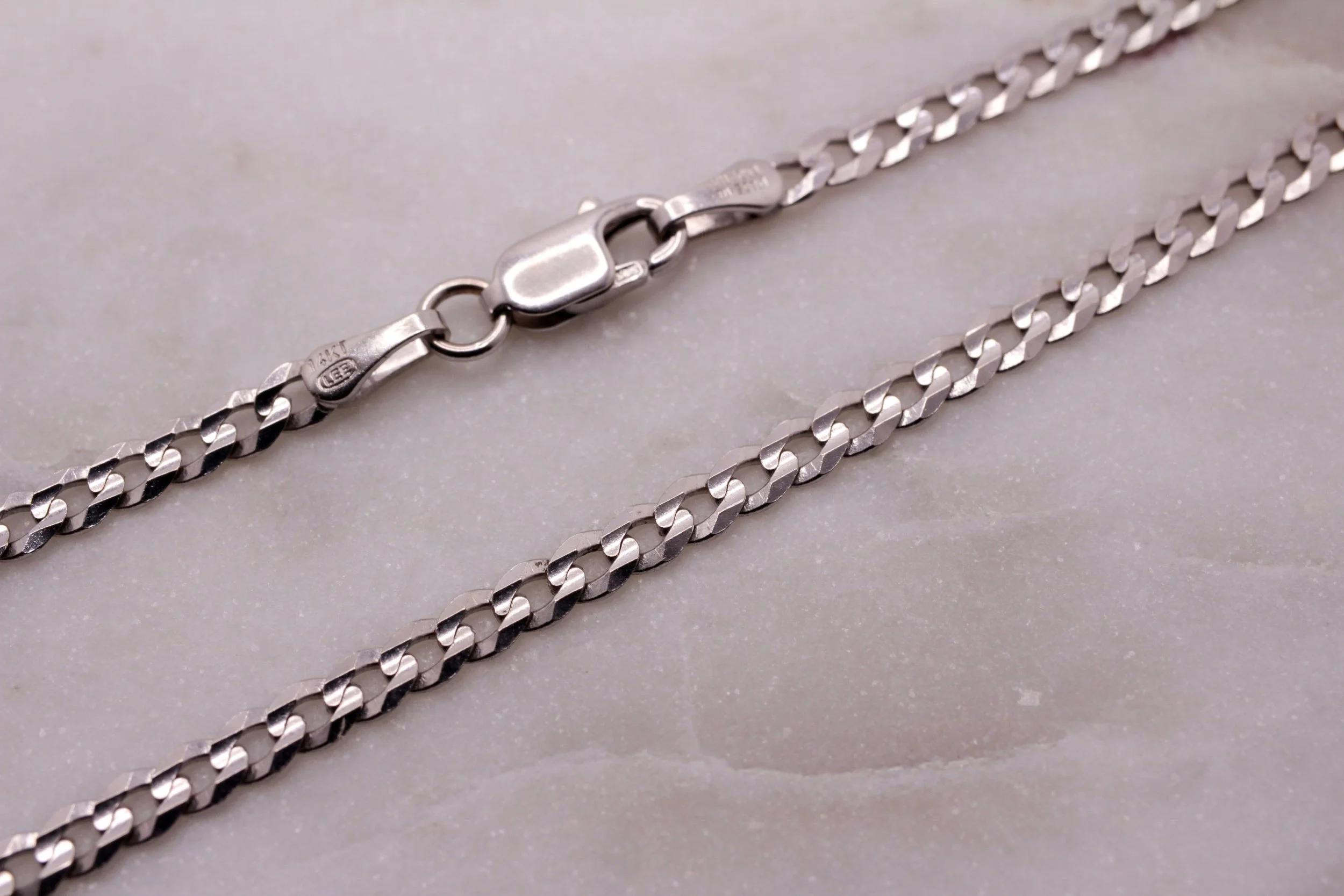 18" 14k White gold Cuban Chain