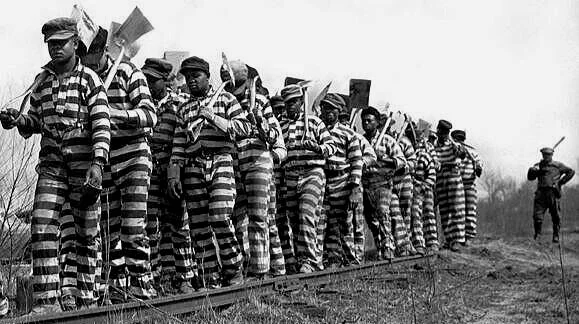 working-on-the-chain-gang-underwood-archives-857.jpg