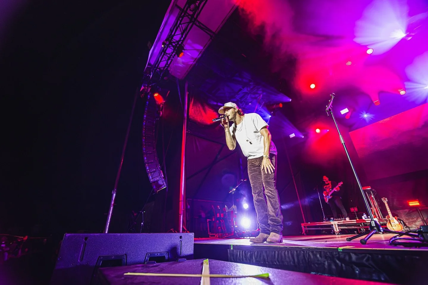 Nice pants @joshrossmusic 👖🎸

#joshross #trouble #countrymusic #livemusic #guitarsandgasoline #musicfestival #concertphotography #behindthelens #soundandsoul