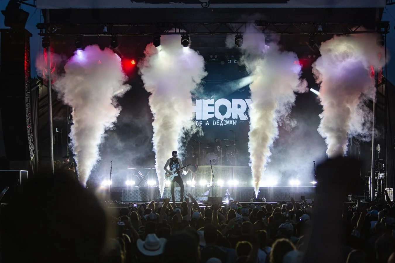 TOAD 🐸 | Theory of a Deadman

Had to share this shot I took of @theorymusic last year. 

🔥

#theoryofadeadman #throwback #eventphotography #guitarandgasoline #rockandroll