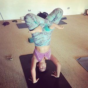 Head Balance &amp; Shoulderstand.