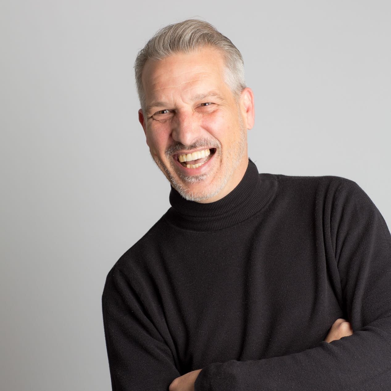 Your headshot portrait can say a lot about you. As you can see, Phillip&rsquo;s headshot says fun, fashionable and approachable&mdash;and that&rsquo;s exactly what you experience when you meet this talented hair stylist. 

What does your headshot por