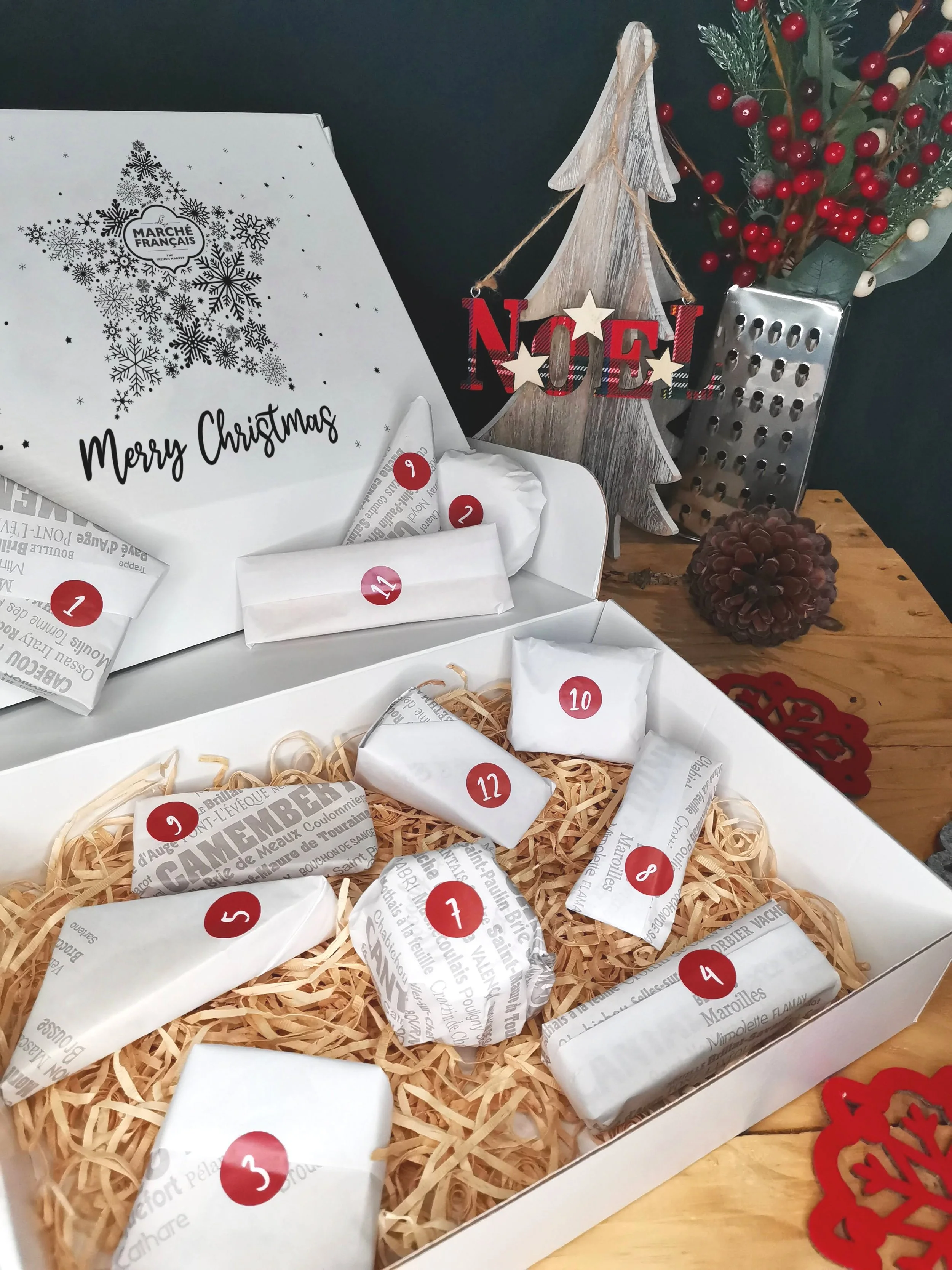 christmas+box+insertion.jpg