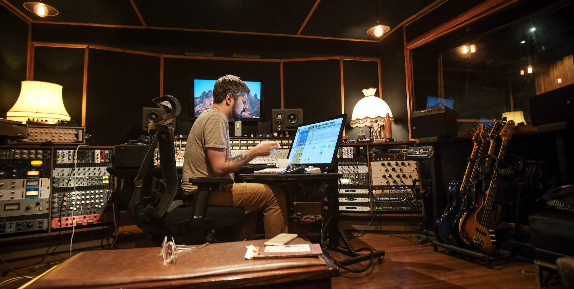 Kita in Studio_Mark Russell-1.jpg