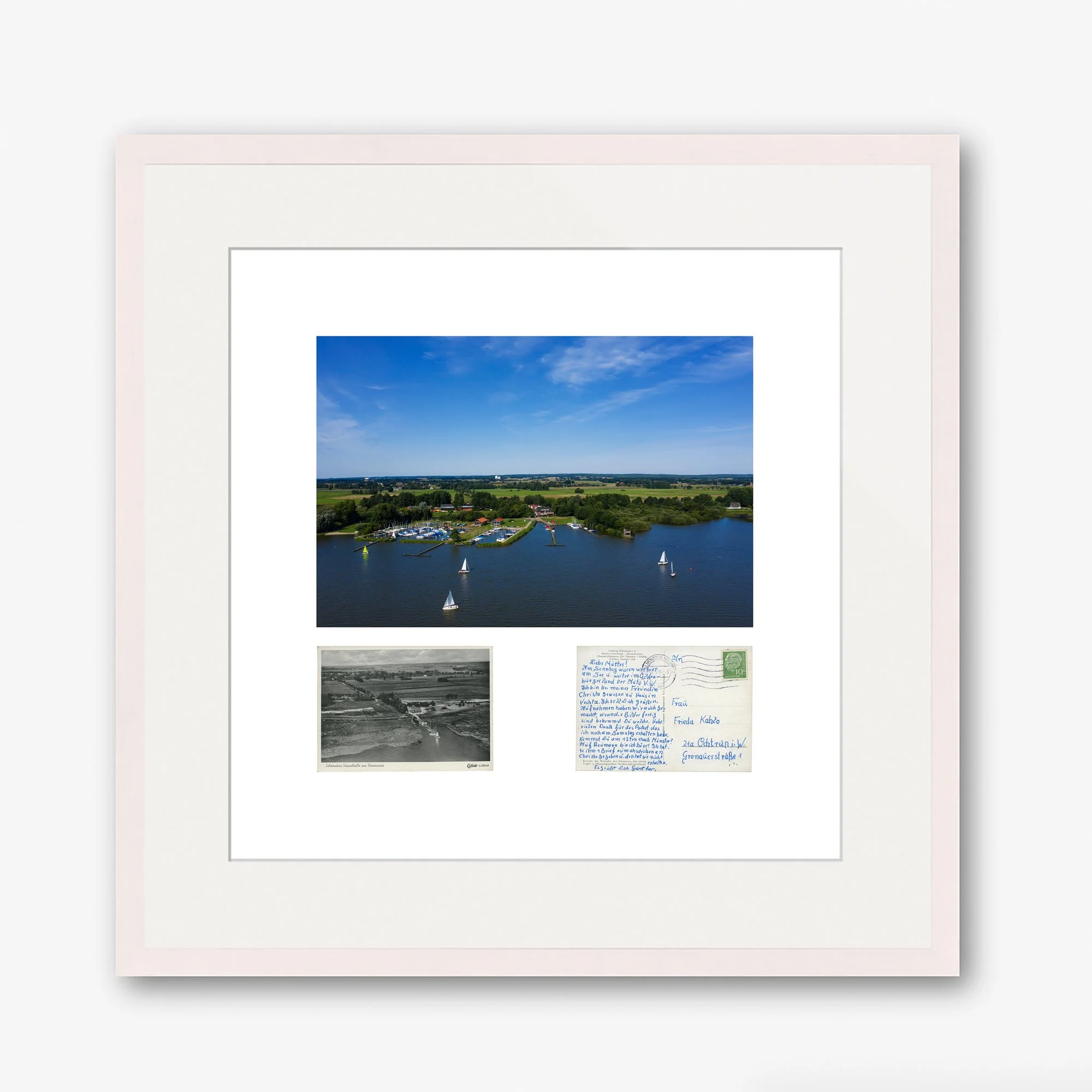 August_Strandhalle_Gerahmt_50x50_Weiss.jpg