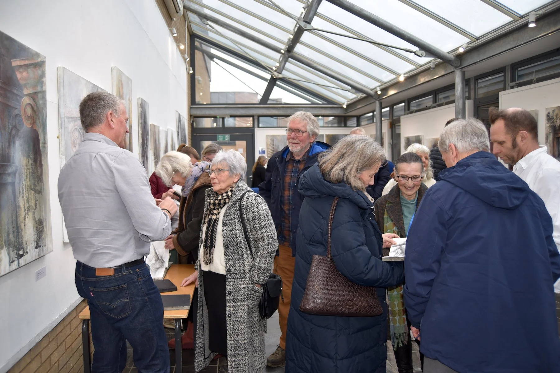 IanMurphy_meeting visitors.JPG