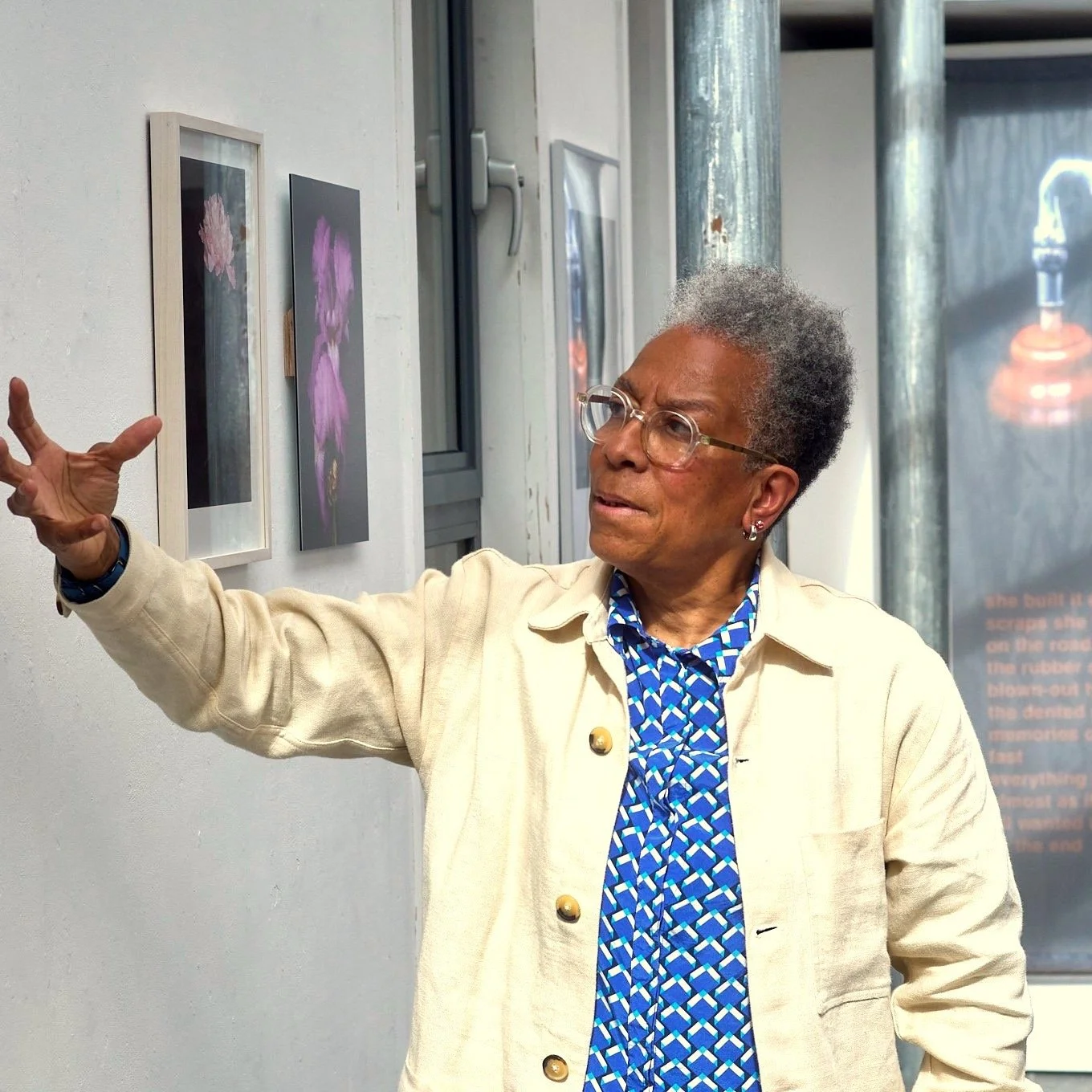 Ingrid Pollard gave visitors a guided tour of her fascinating images on the opening Sunday of the RESPONSE exhibition.

Read all about it here:

https://www.theheseltinegallery.org.uk/gallery-news/ingrid-pollard-returns-to-the-heseltine-gallery

RESP