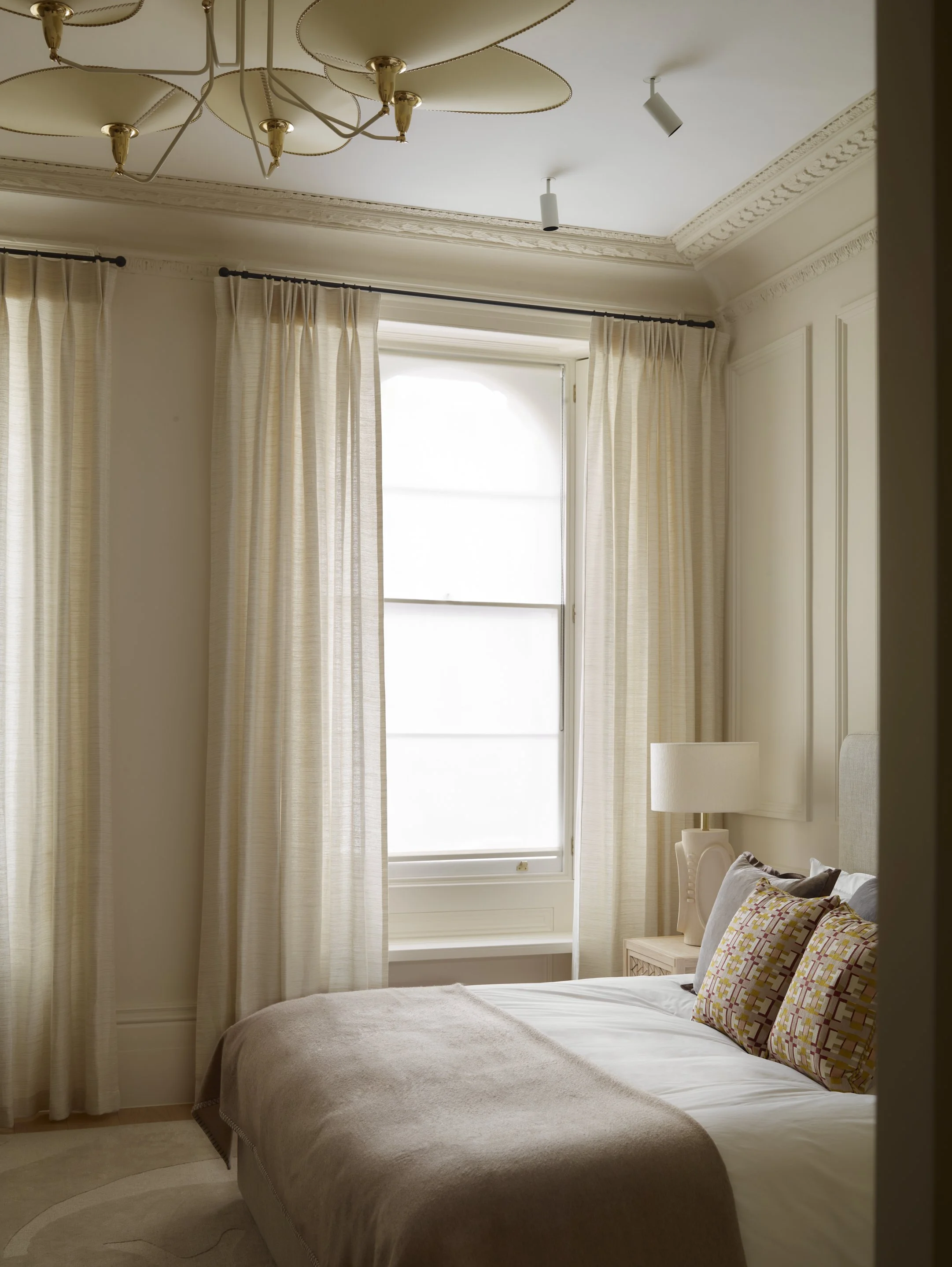 LOW_BEDROOM_ANGLE_.jpg