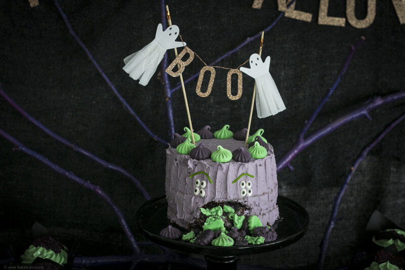 Halloween Sweet Table - Teil 3: Spuckende Monstertorte mit Mini-Meringen und feurig scharfem Schokoteig