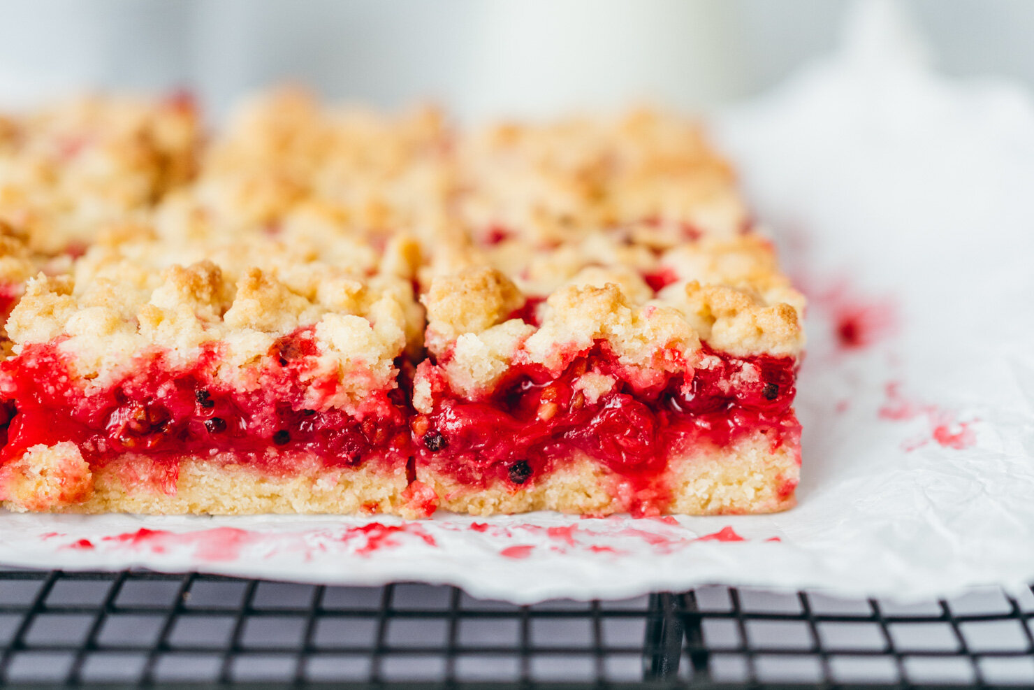 Johannisbeer-Streusel-Schnitten - ein Grundrezept — Backbube