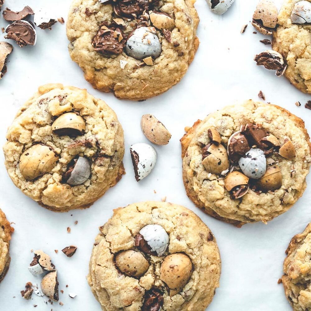 Leckere Ostercookies mit Nougat-Eiern. 🥚🐰 Die sind zwar nicht neu, aber soo lecker, dass man sie jedes Jahr wieder posten kann 😍F&uuml;r&lsquo;s Rezept einfach auf den Link im Profil klicken.
 
ᵂᴱᴿᴮᵁᴺᴳ / Die leckeren Kiebitzeier mit Nougatf&uuml;l