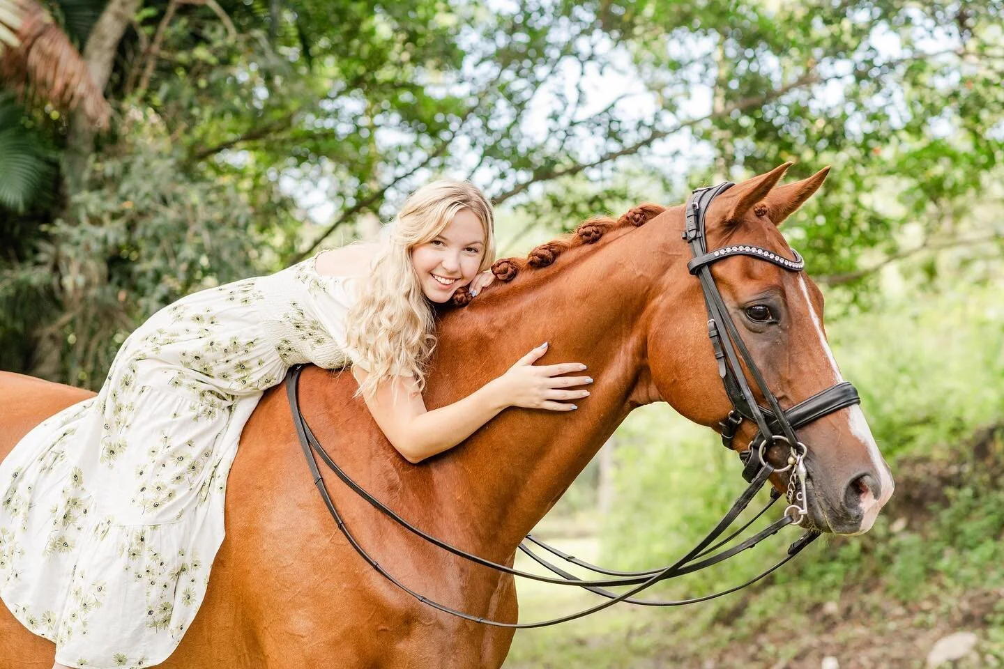 A girls best friend! Senior photos!