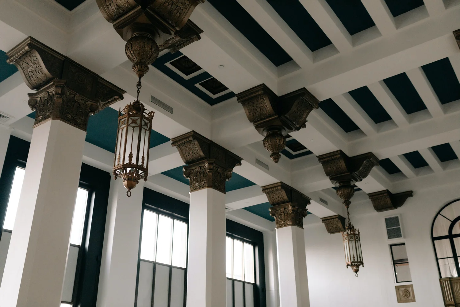 Where are Brides having Wedding at 4