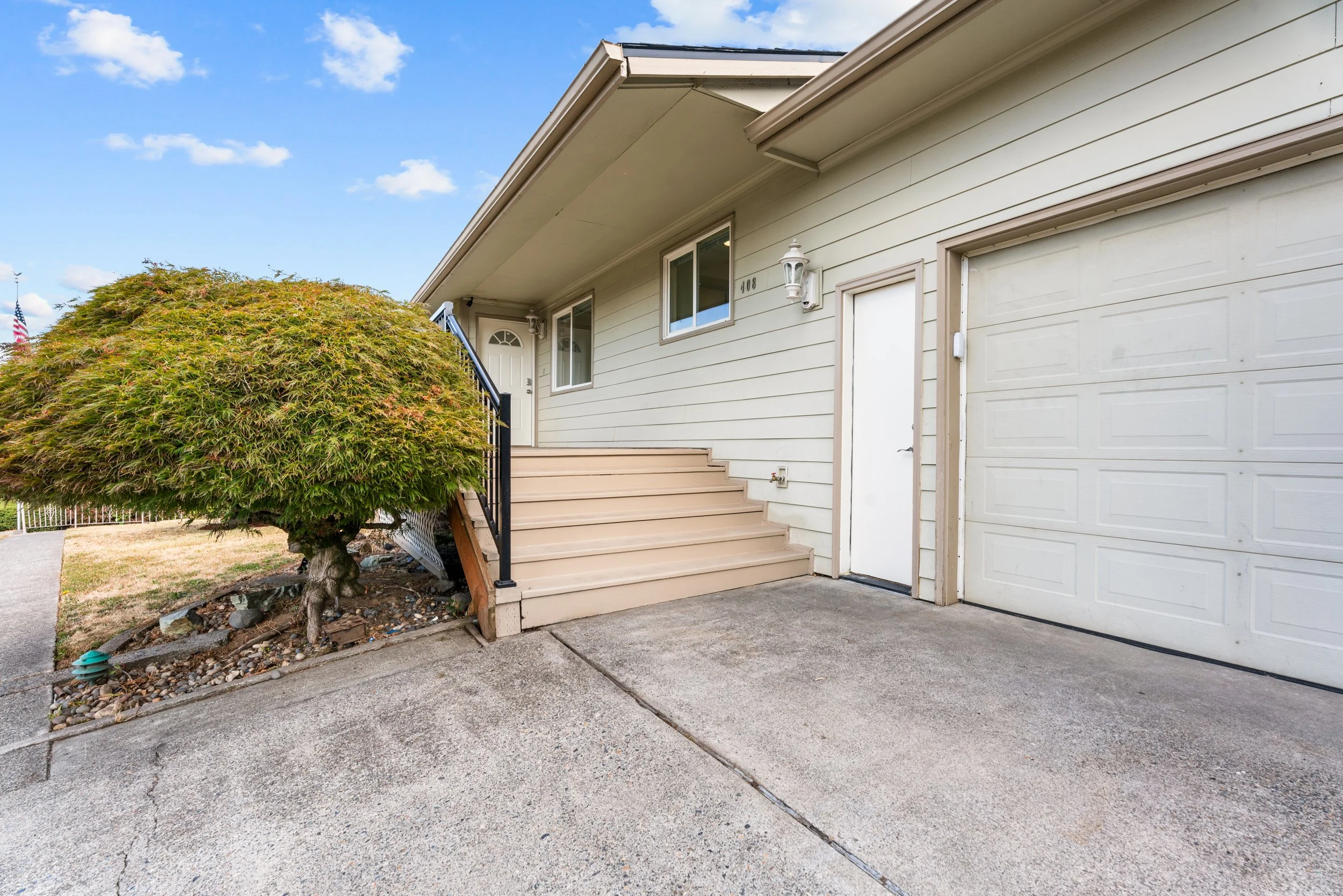 5_408 ne 65th st, vancouver-001.jpg