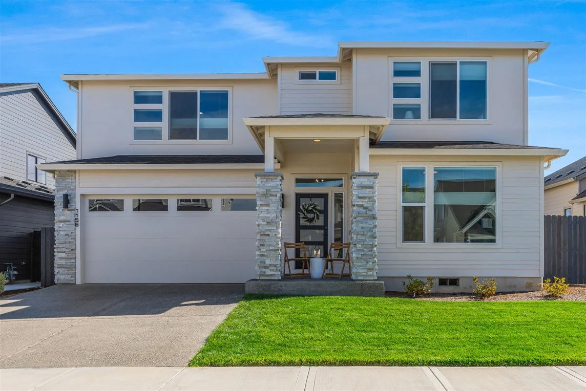 09-1156 N 44th Pl-9 - Cropped.png