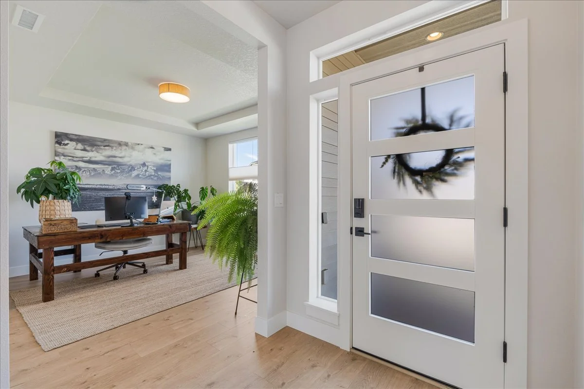14-1156 N 44th Pl-11.jpg