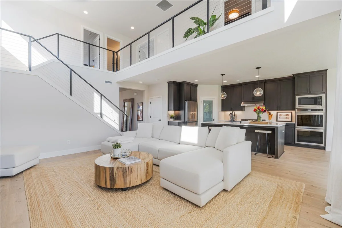19-1156 N 44th Pl-16.jpg