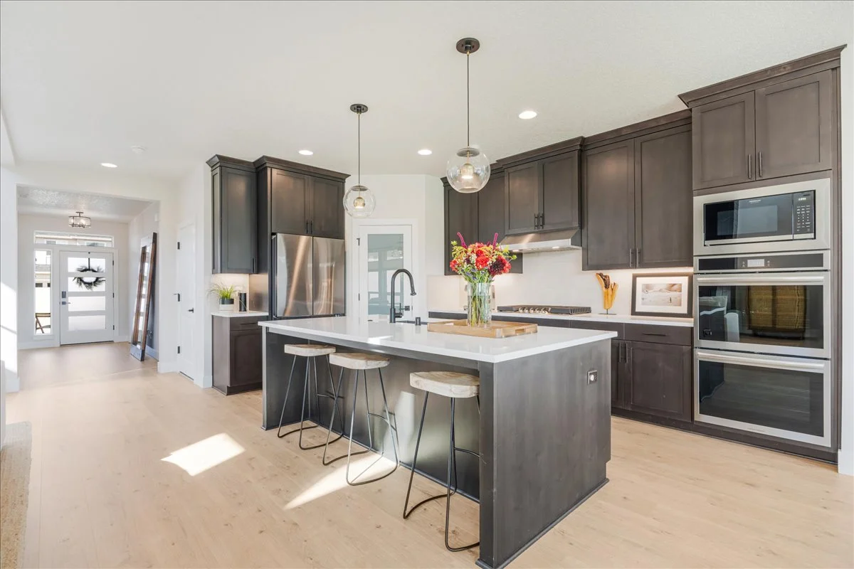 22-1156 N 44th Pl-17.jpg