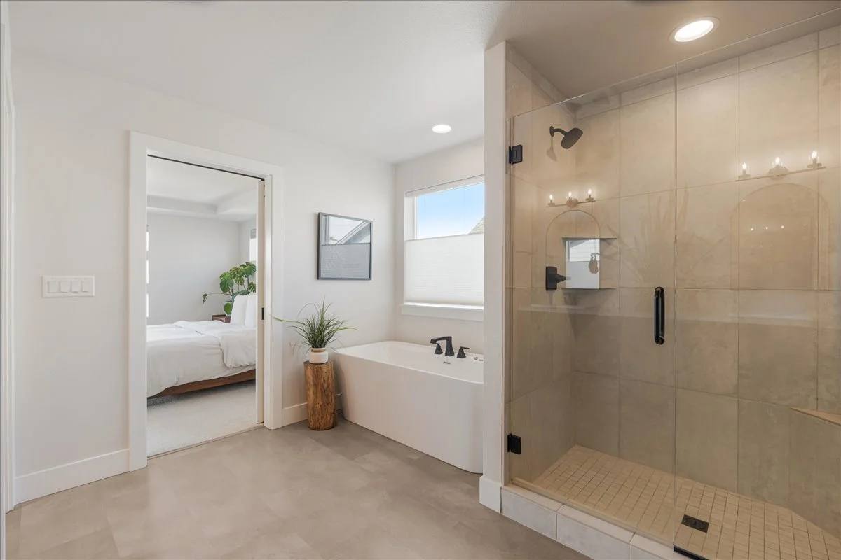 34-1156 N 44th Pl-31.jpg