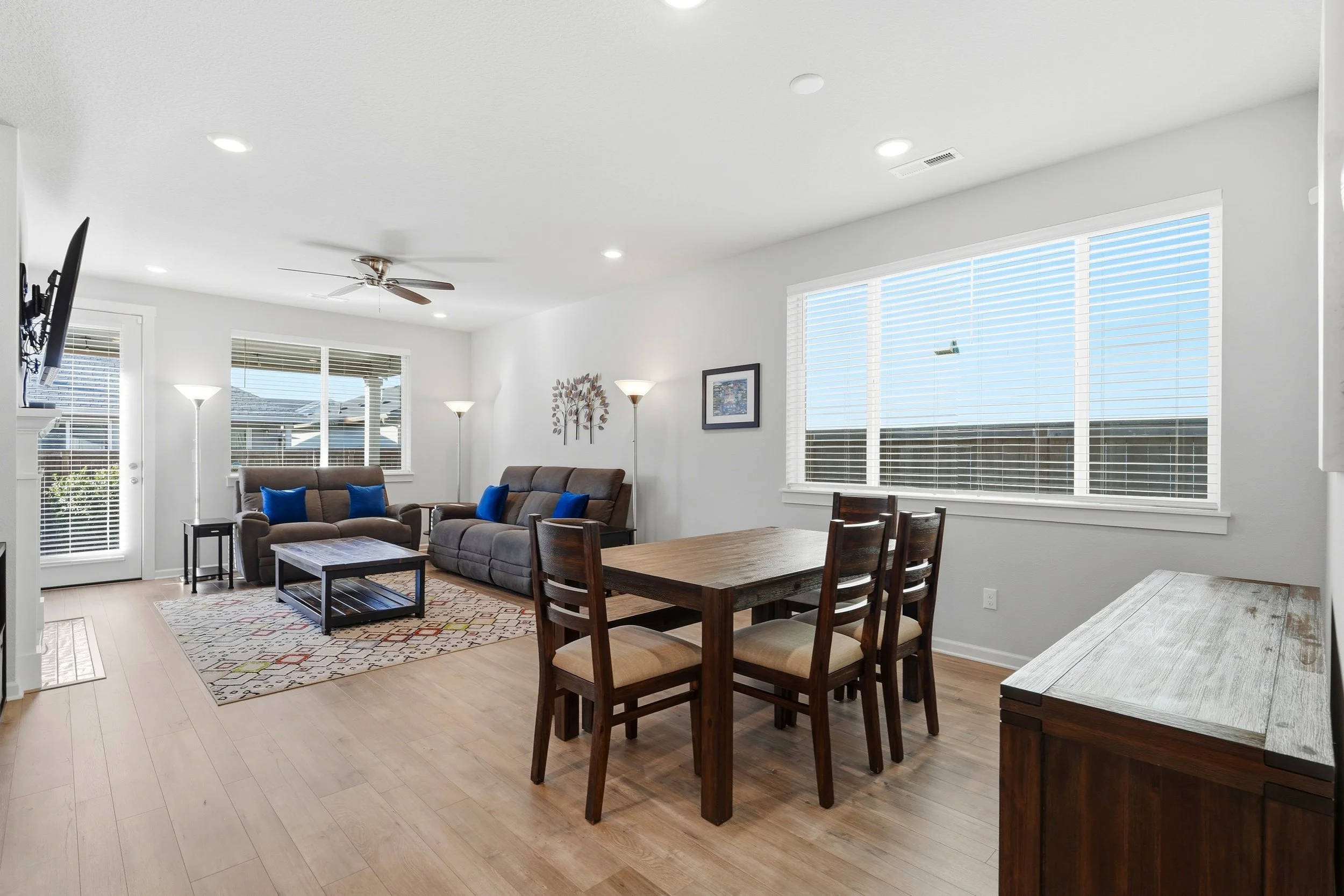 16-011_3713 S 41st Pl-109.jpg