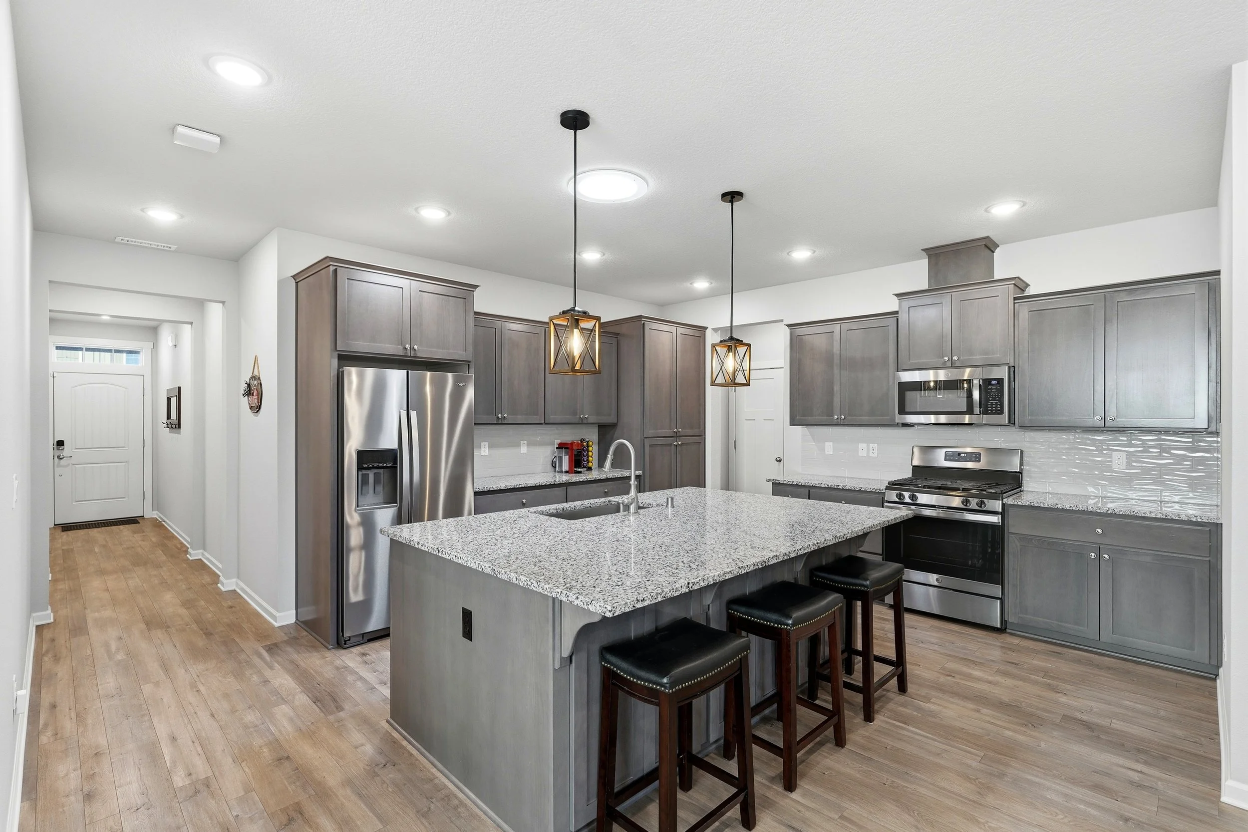 21-015_3713 S 41st Pl-074.jpg