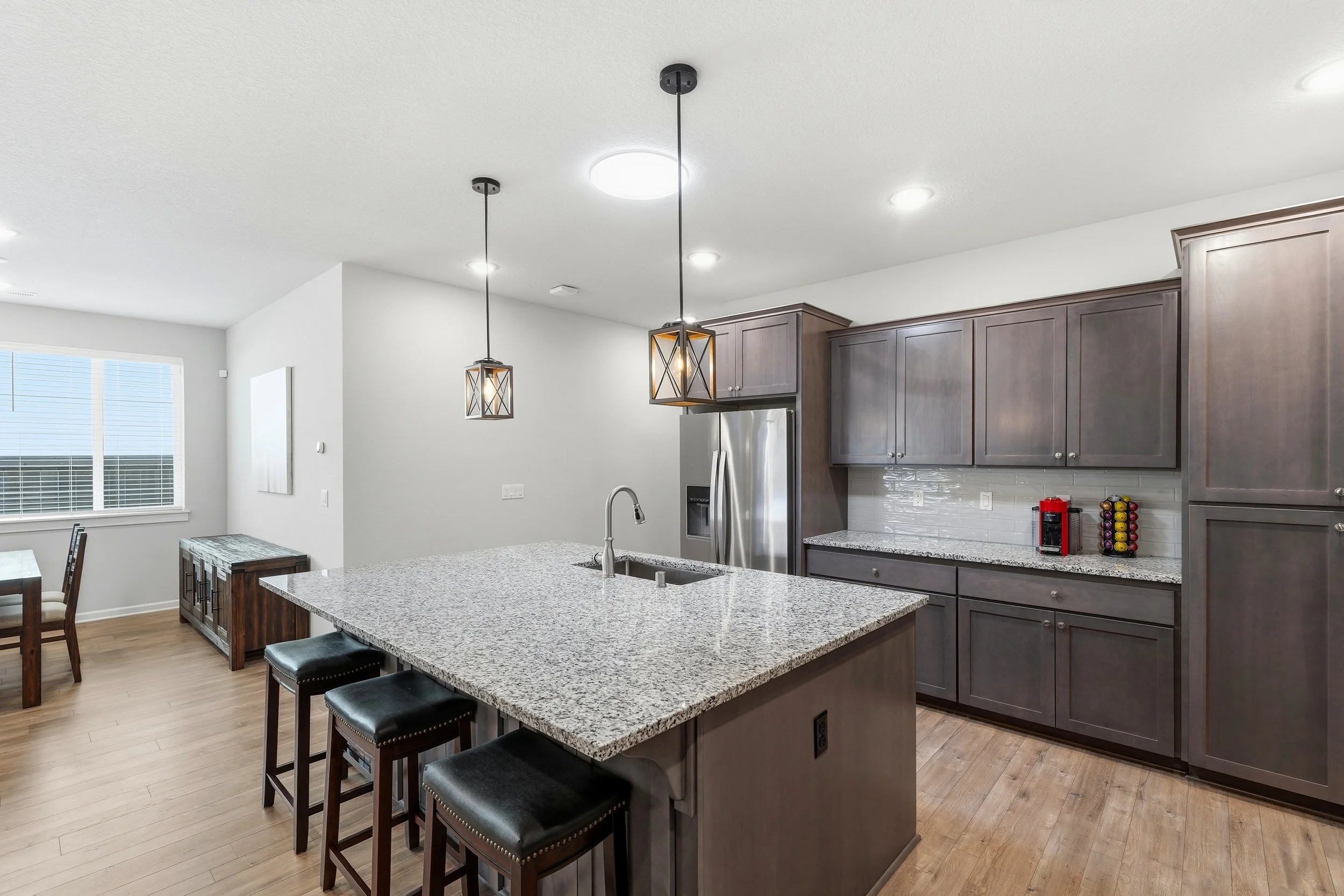 22-016_3713 S 41st Pl-079.jpg