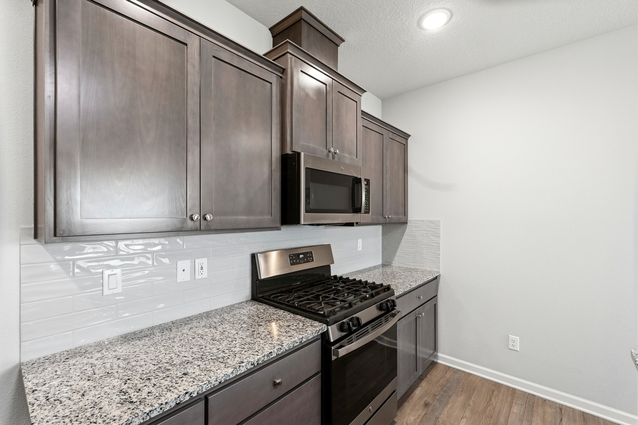 24-018_3713 S 41st Pl-089.jpg