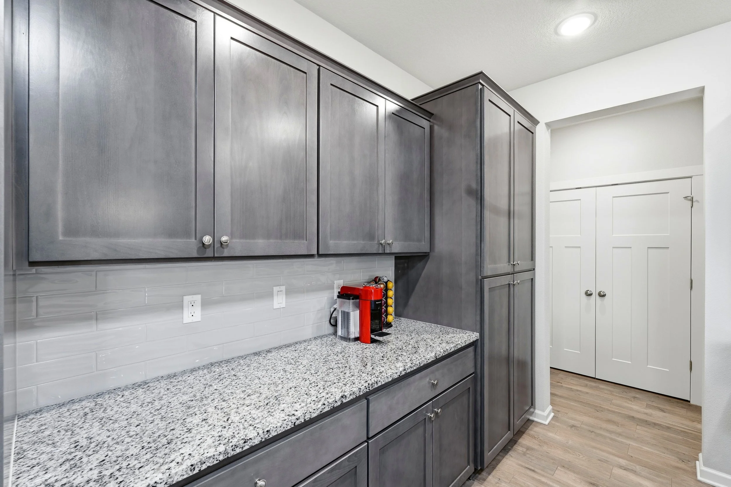 26-020_3713 S 41st Pl-099.jpg