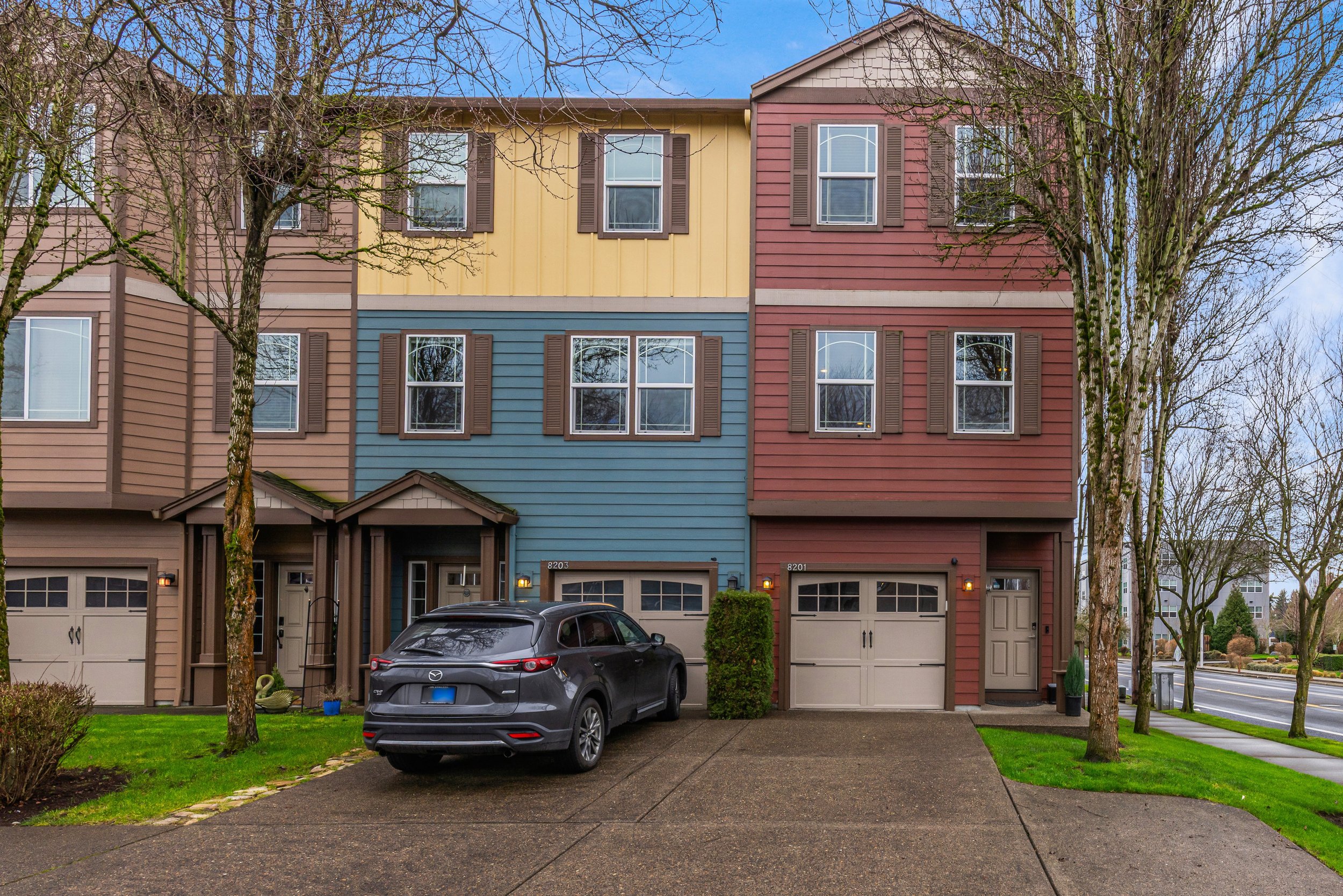 01-8201 NE 53rd Way-2.png