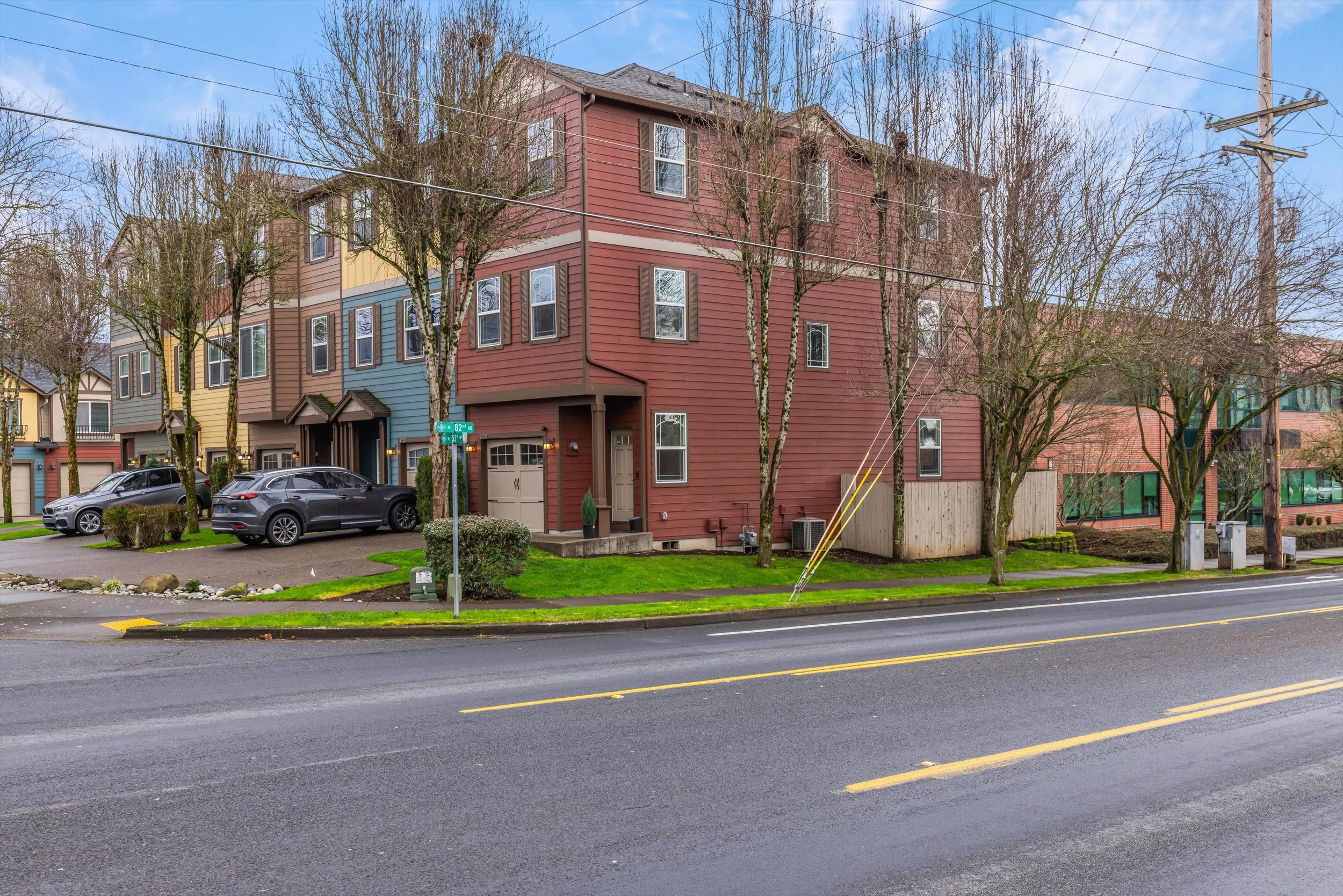 05-8201 NE 53rd Way-4.jpg