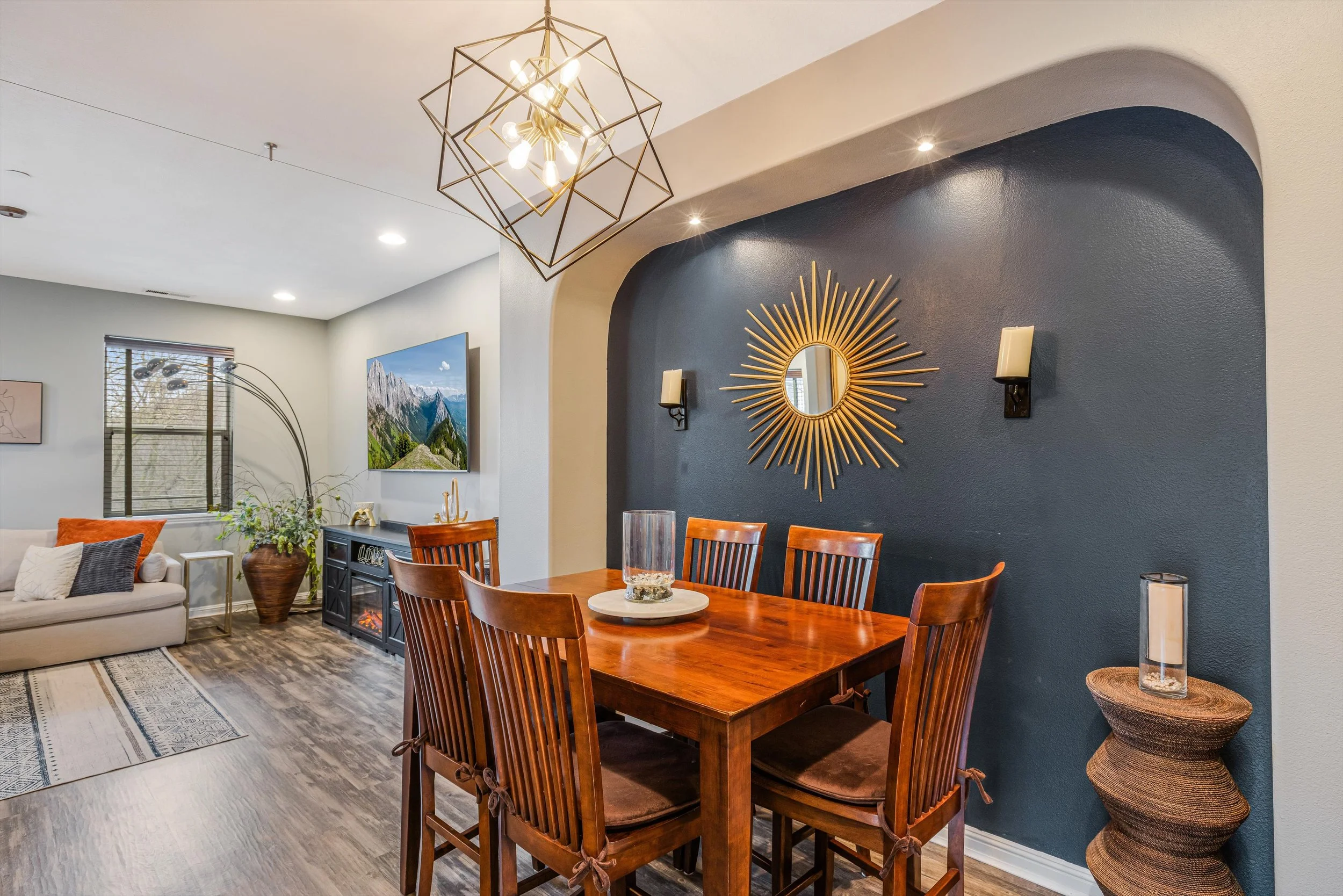 08-8201 NE 53rd Way-20.jpg