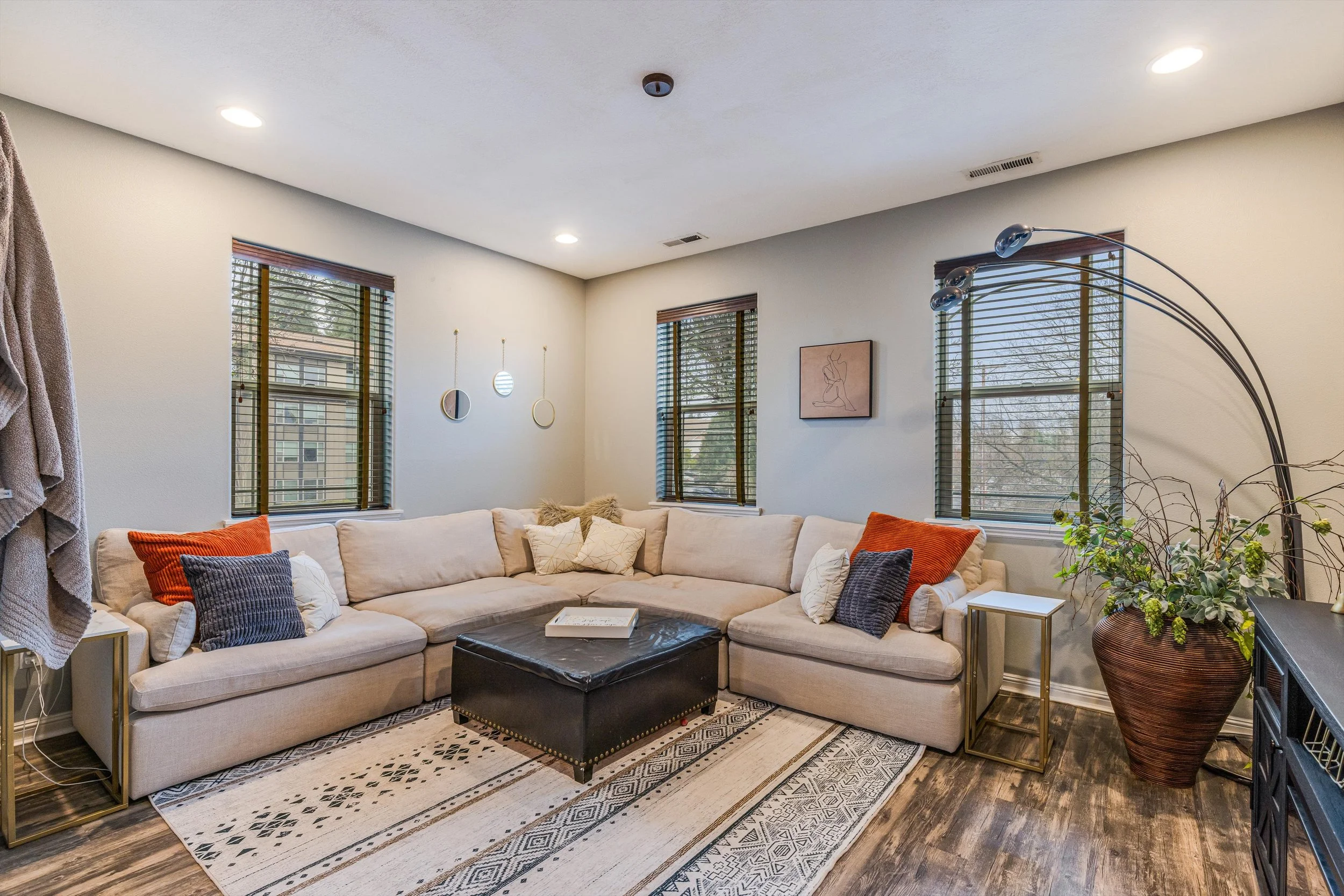 11-8201 NE 53rd Way-23.jpg