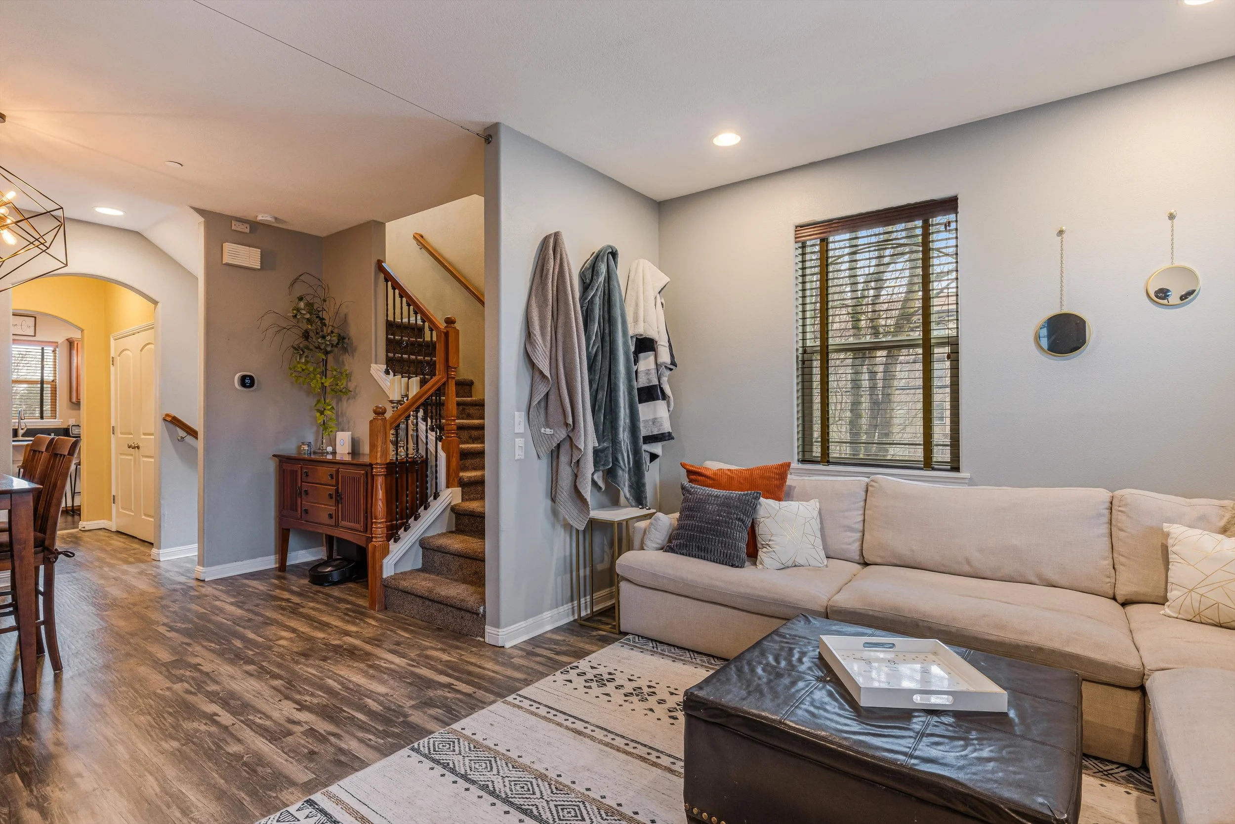 13-8201 NE 53rd Way-25.jpg