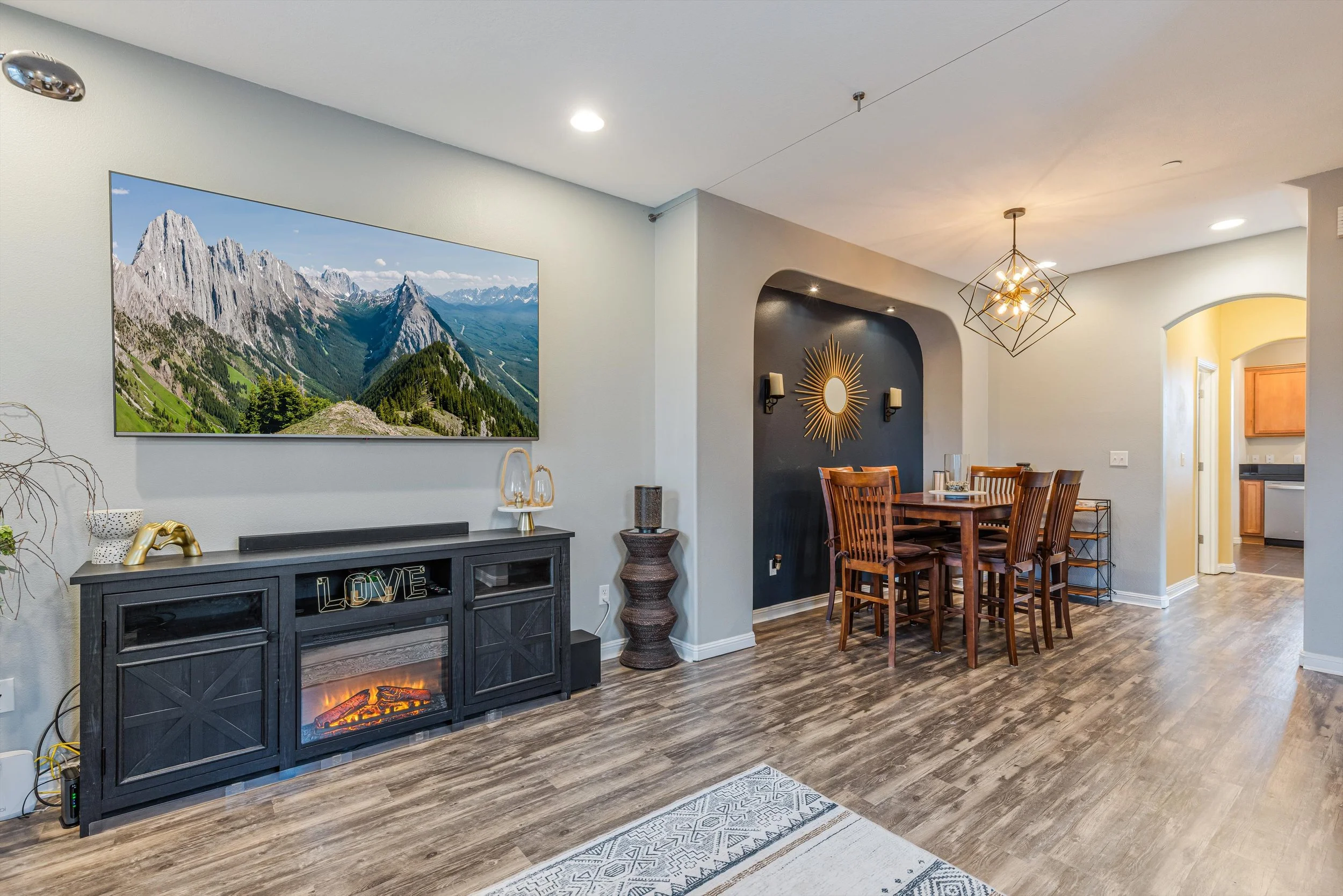 14-8201 NE 53rd Way-36.jpg