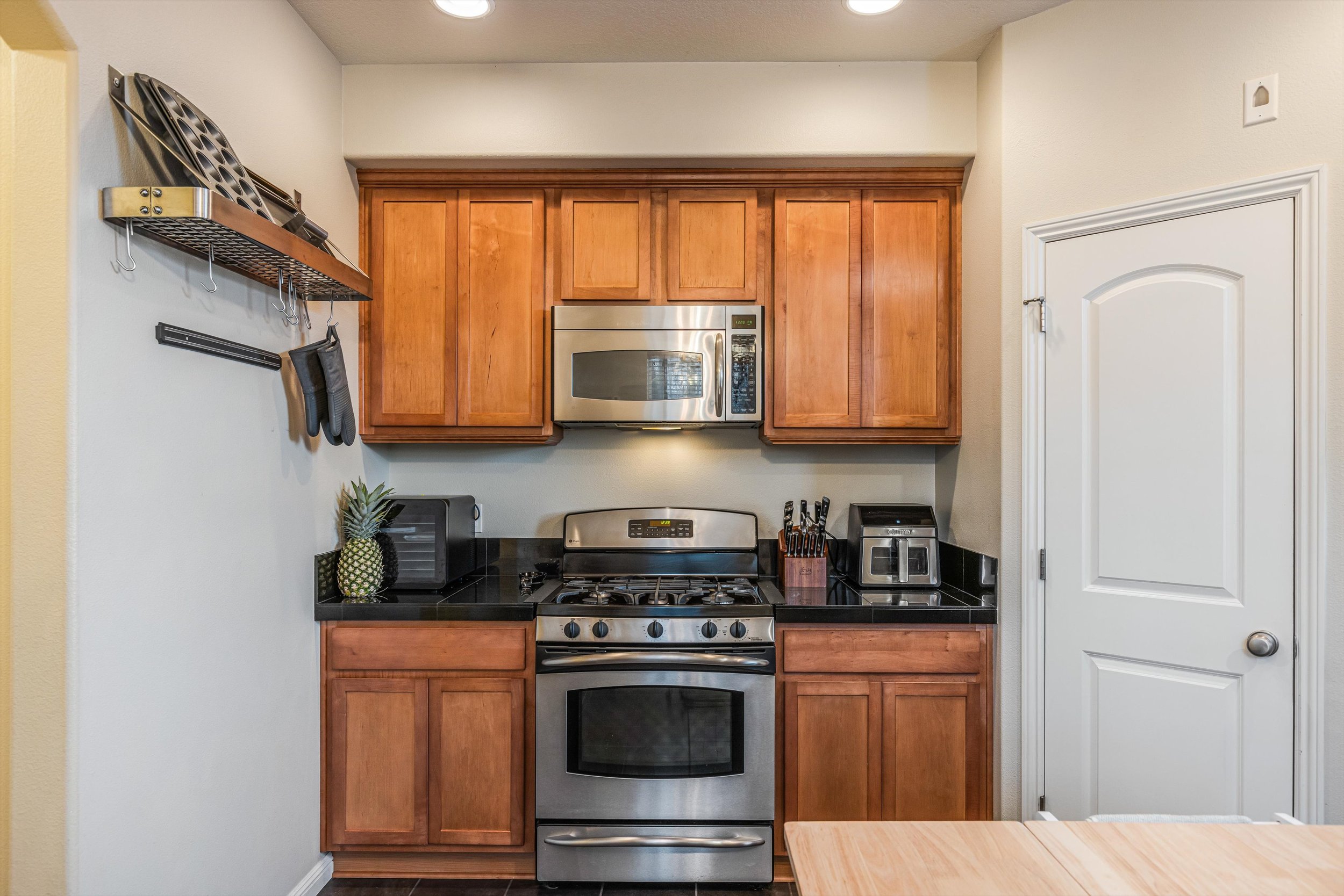 20-8201 NE 53rd Way-18.jpg