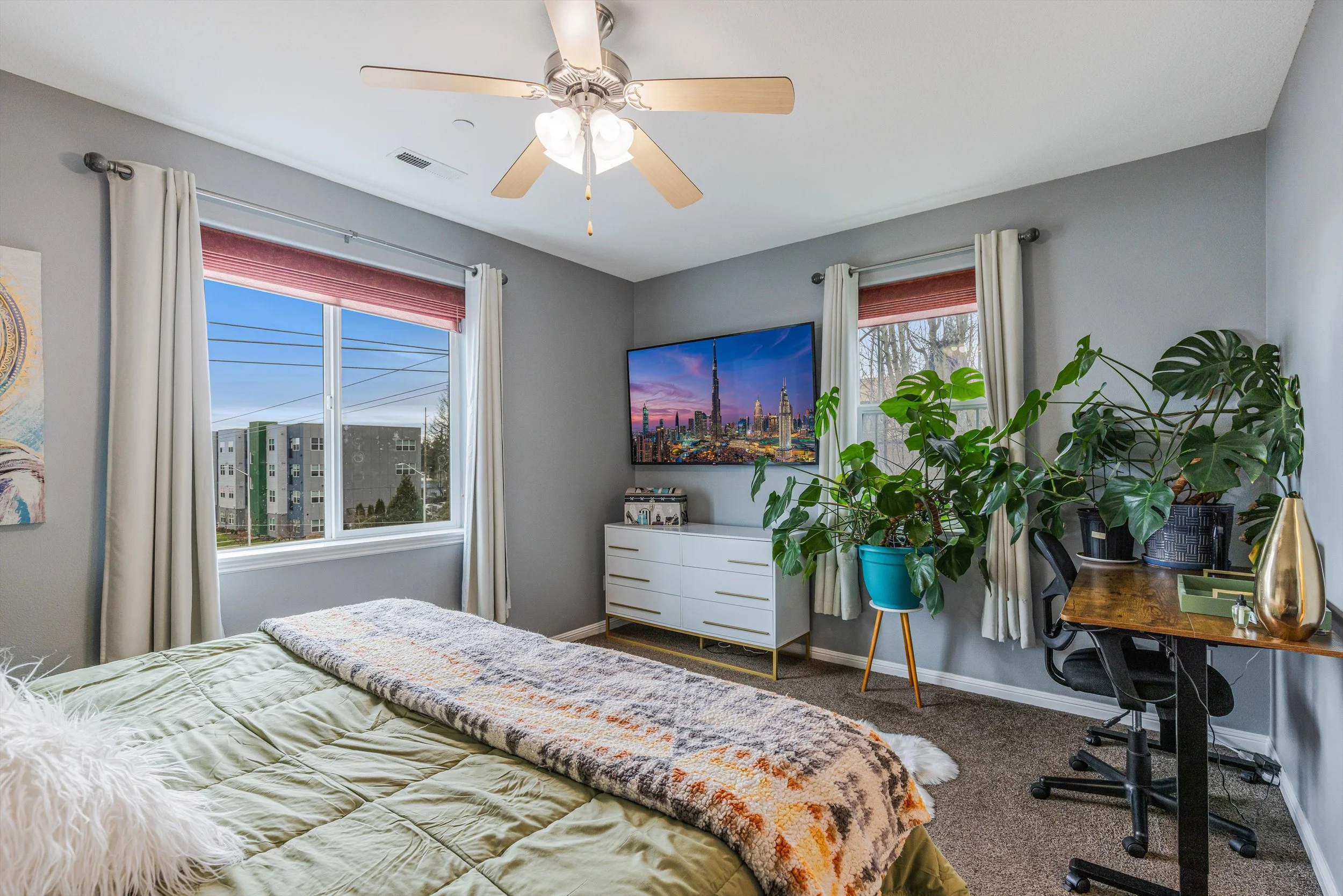 23-8201 NE 53rd Way-27.jpg